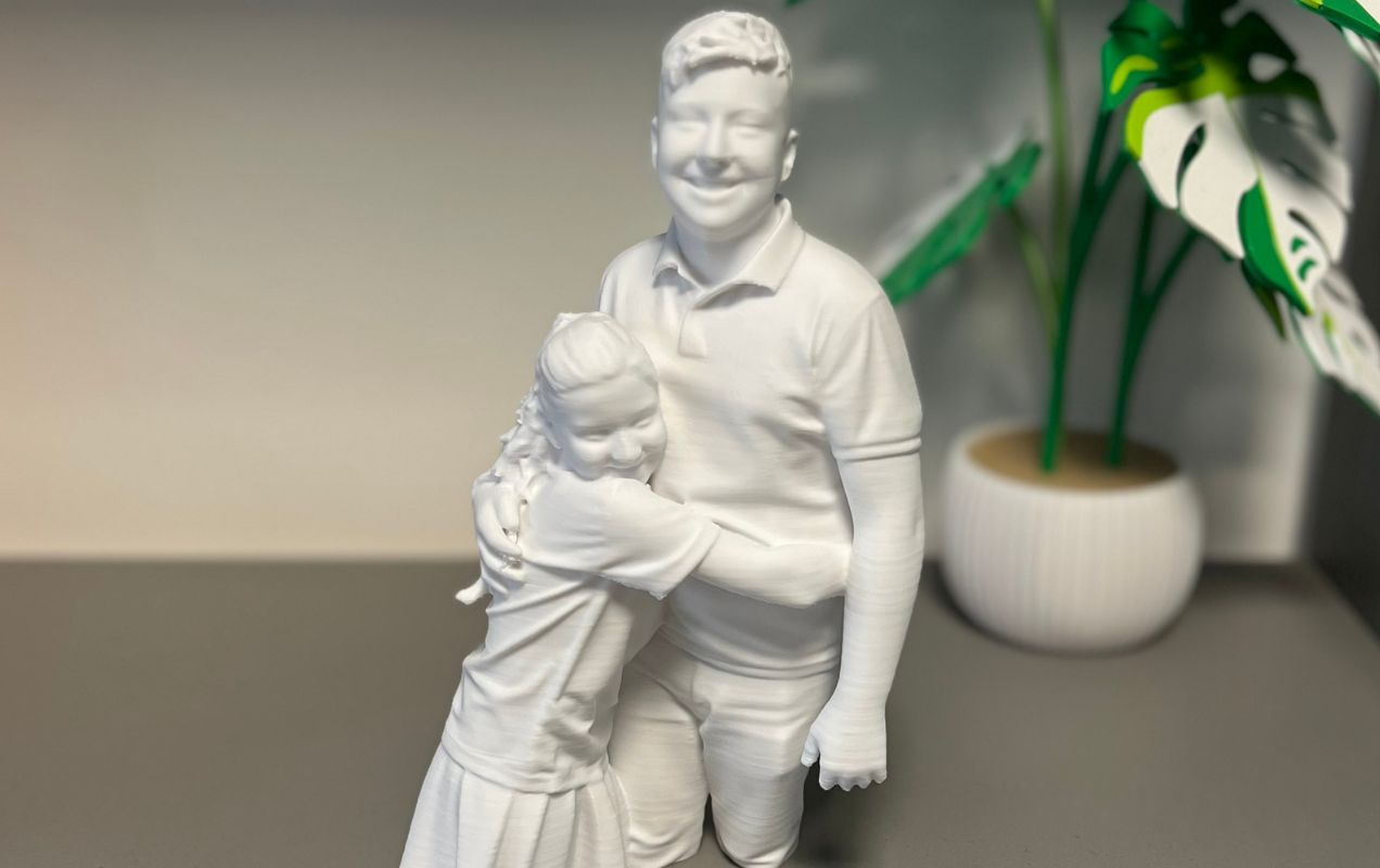Figurka 3D ze zdjęcia 20 cm - jedna osoba, personalizowana statuetka premium