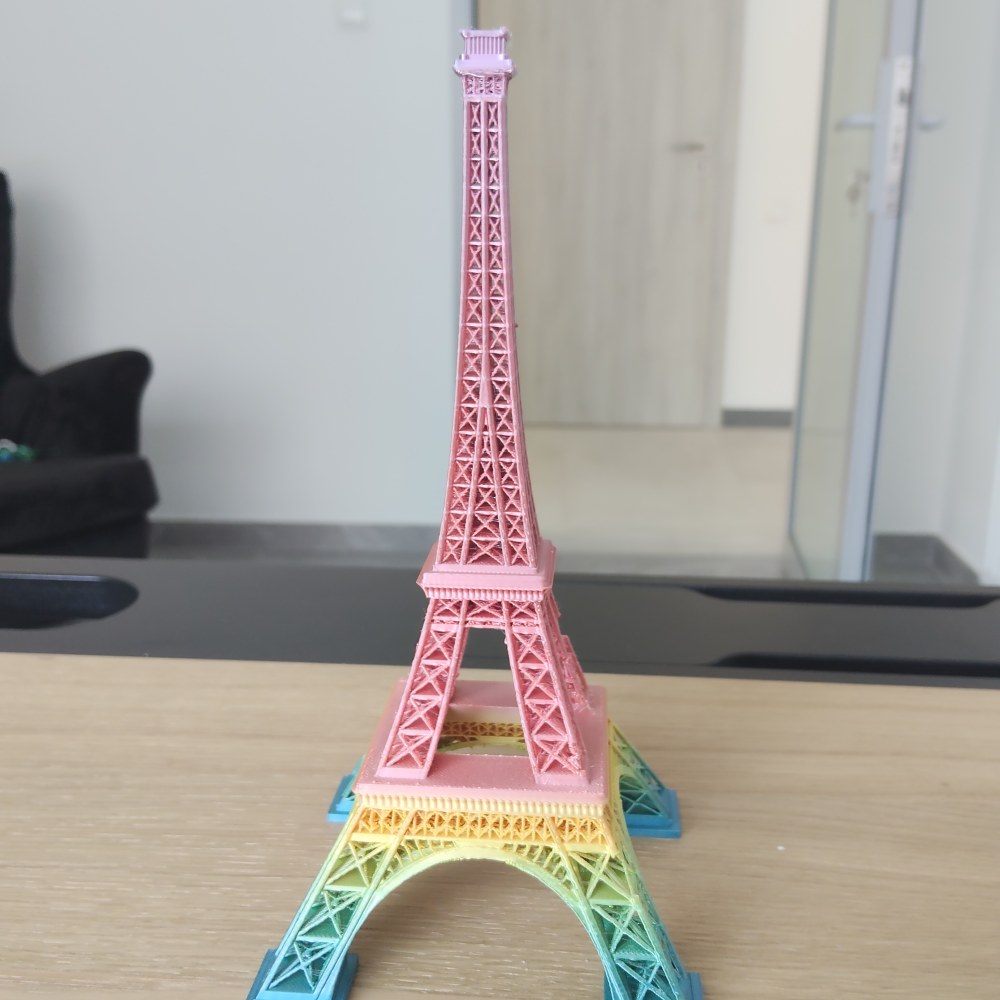 Figurka myśliciela na toalecie 3D