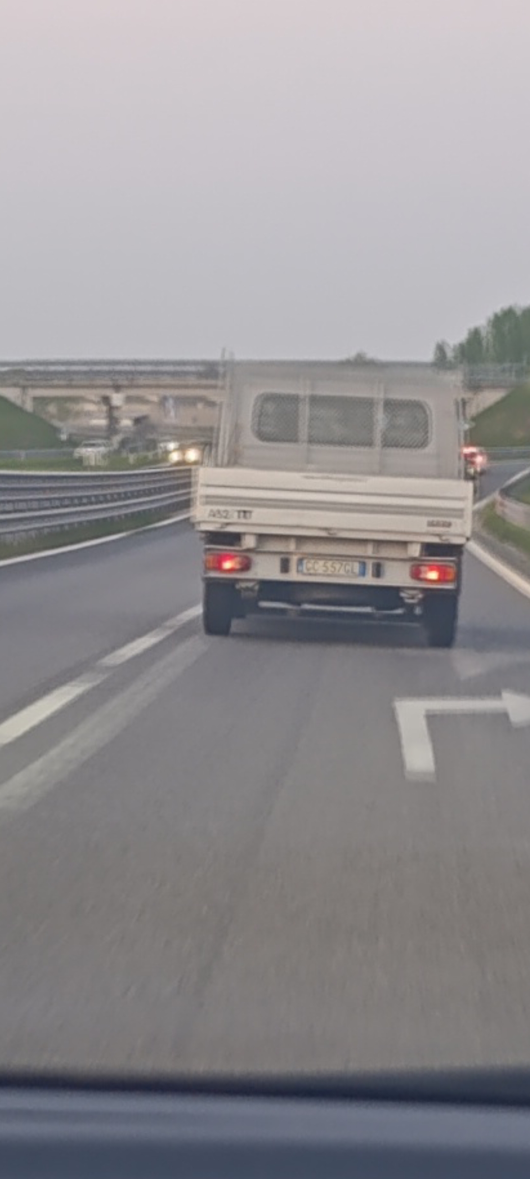 Pirat drogowy w pojeździe o numerach rejestracyjnych CC557CL