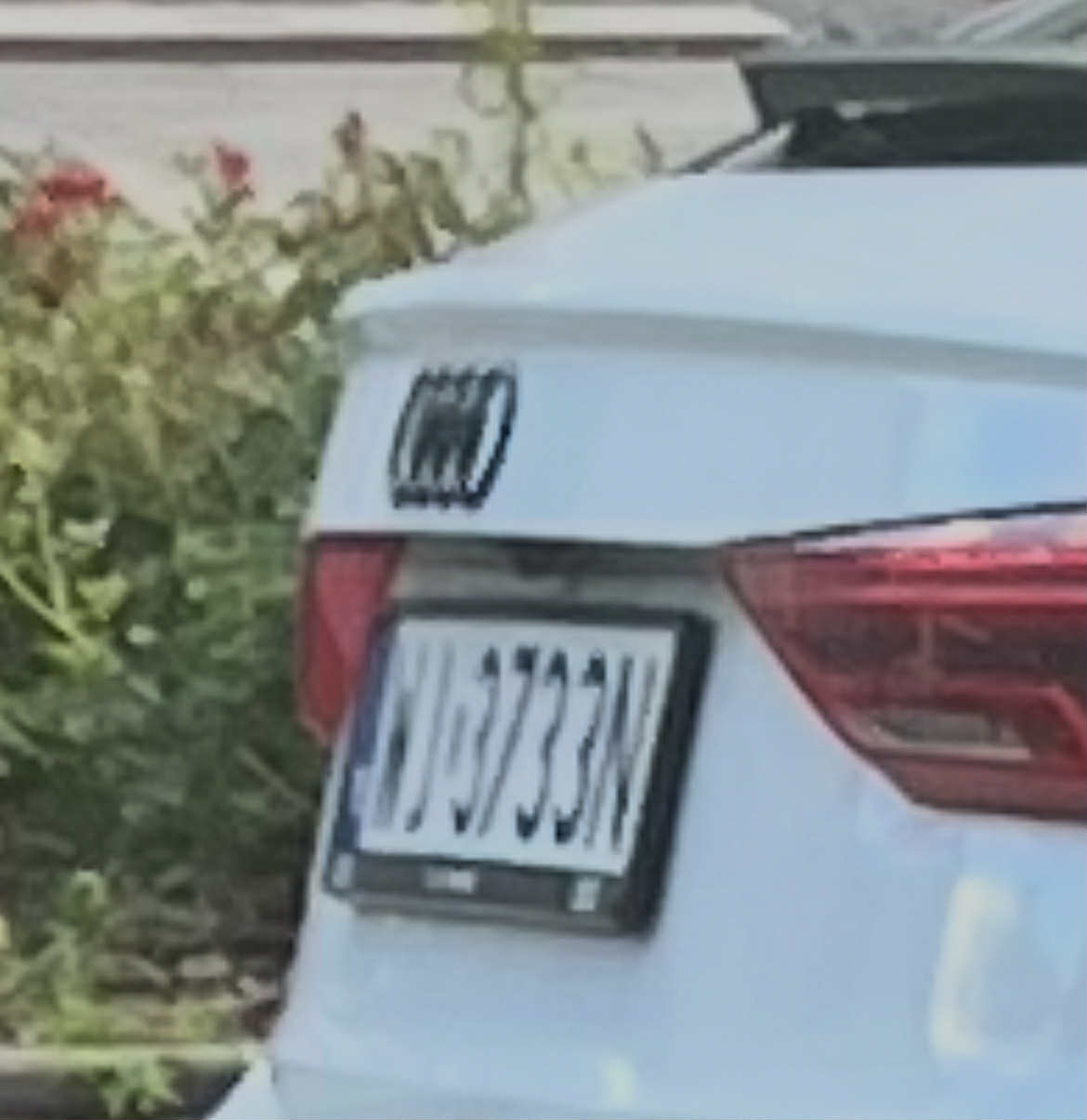 Kierowca agresywny, niebezpieczny na drodze, brak kierunkowskazów, wyprzedzanie na trzeciego, wyprzedzanie ...