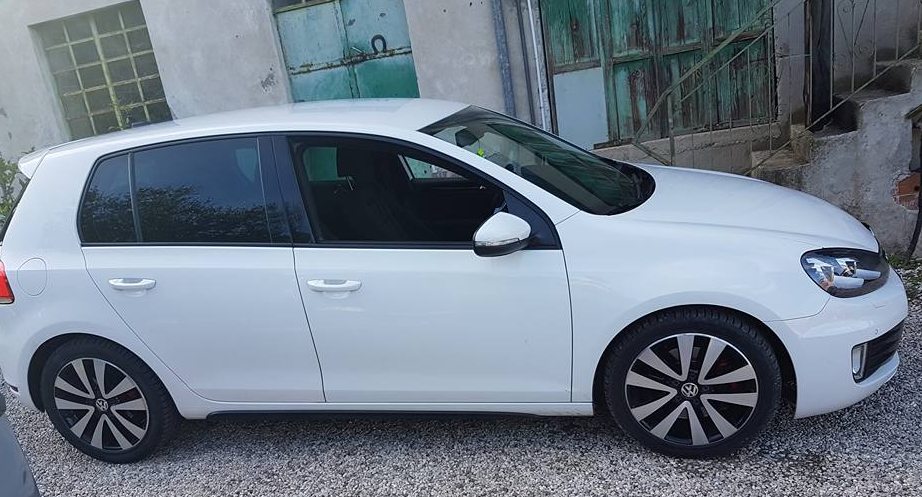 Mistrz parkowania w pojeździe o numerach EM136FJ