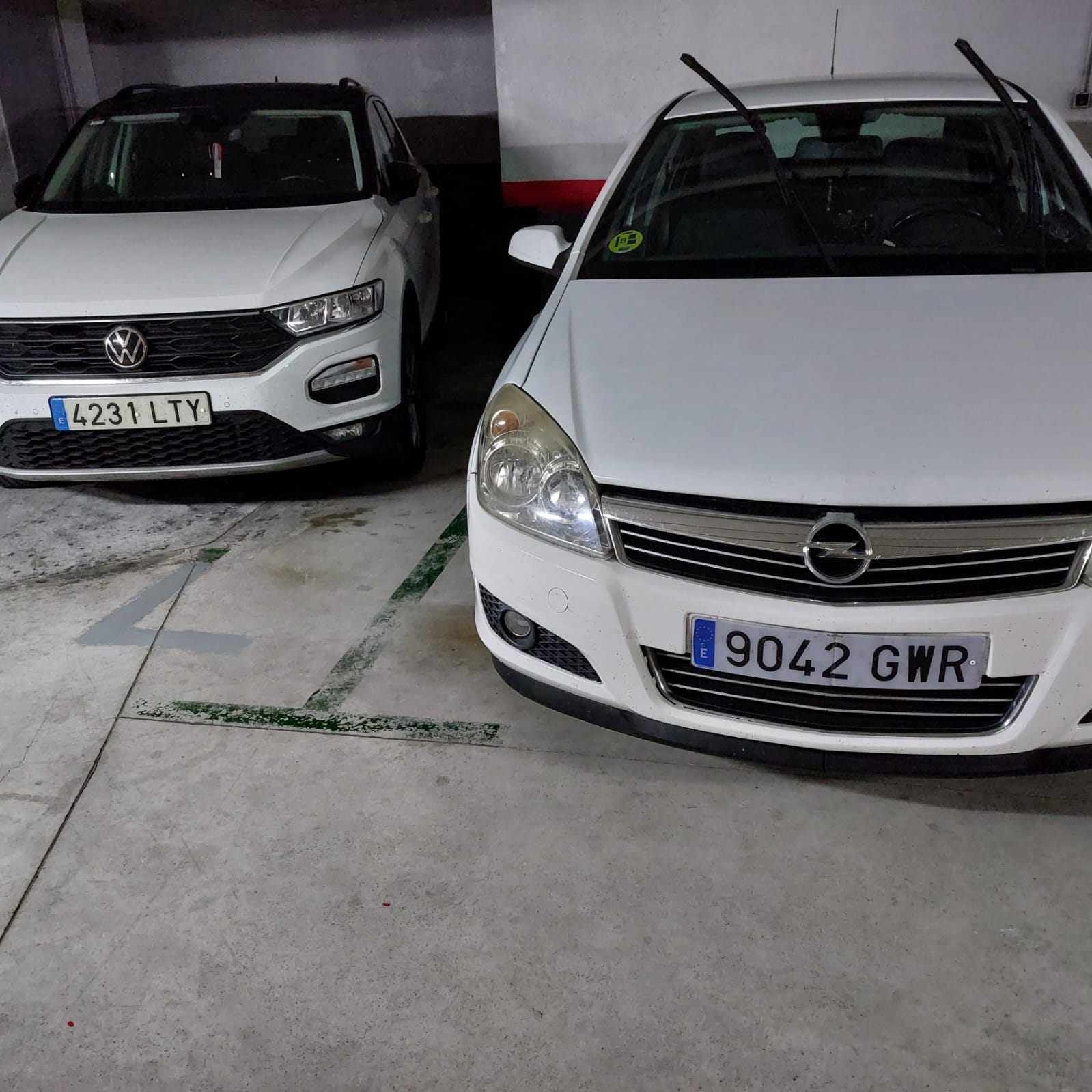 Mistrz parkowania w pojeździe o numerach 9042GWT