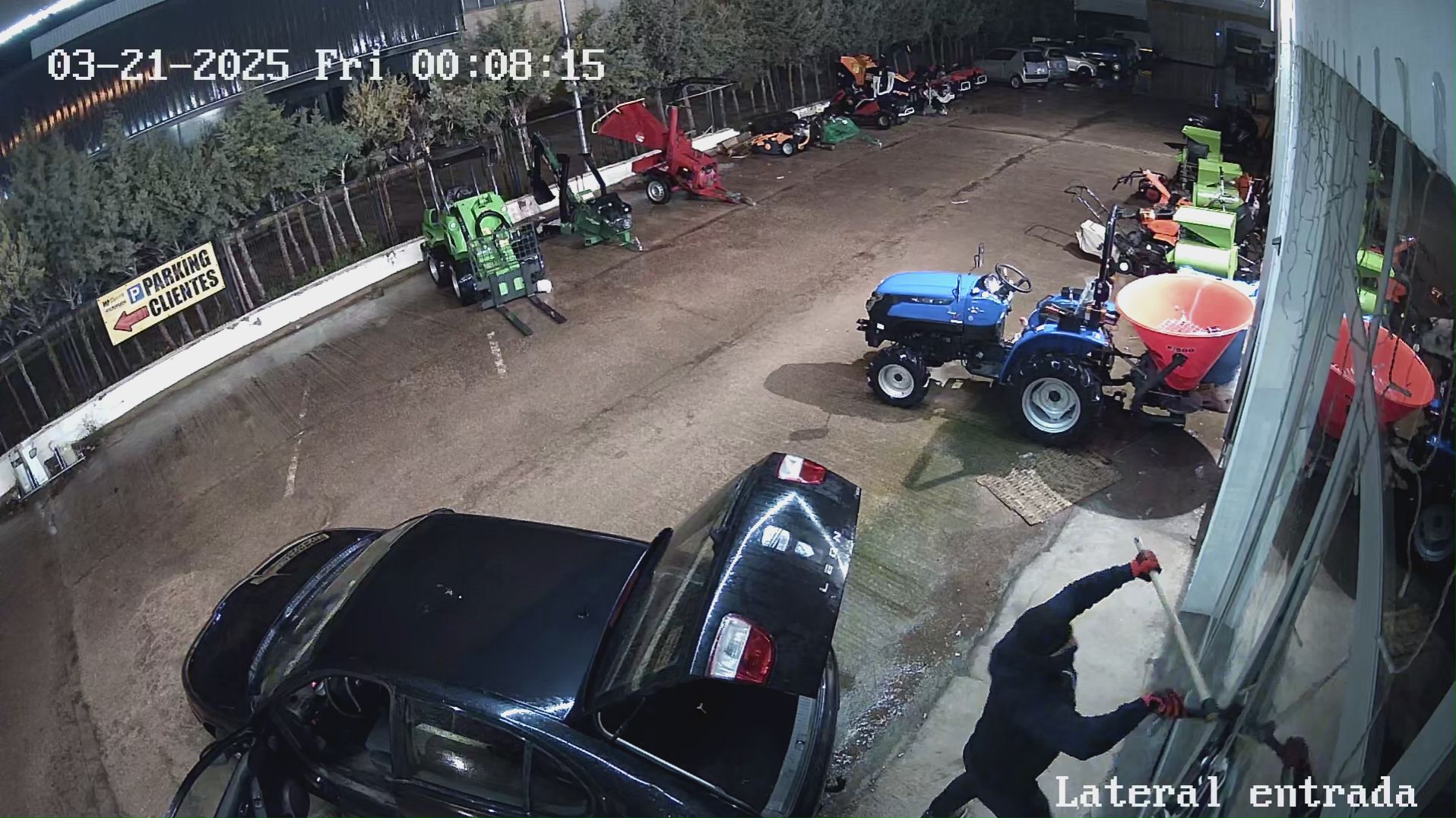 Skradziono pojazd o numerach rejestracyjnych 4350DVG