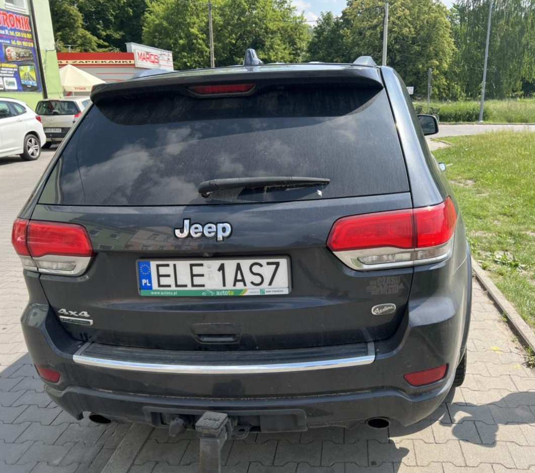 Mistrz parkowania w pojeździe o numerach ELE1AS7