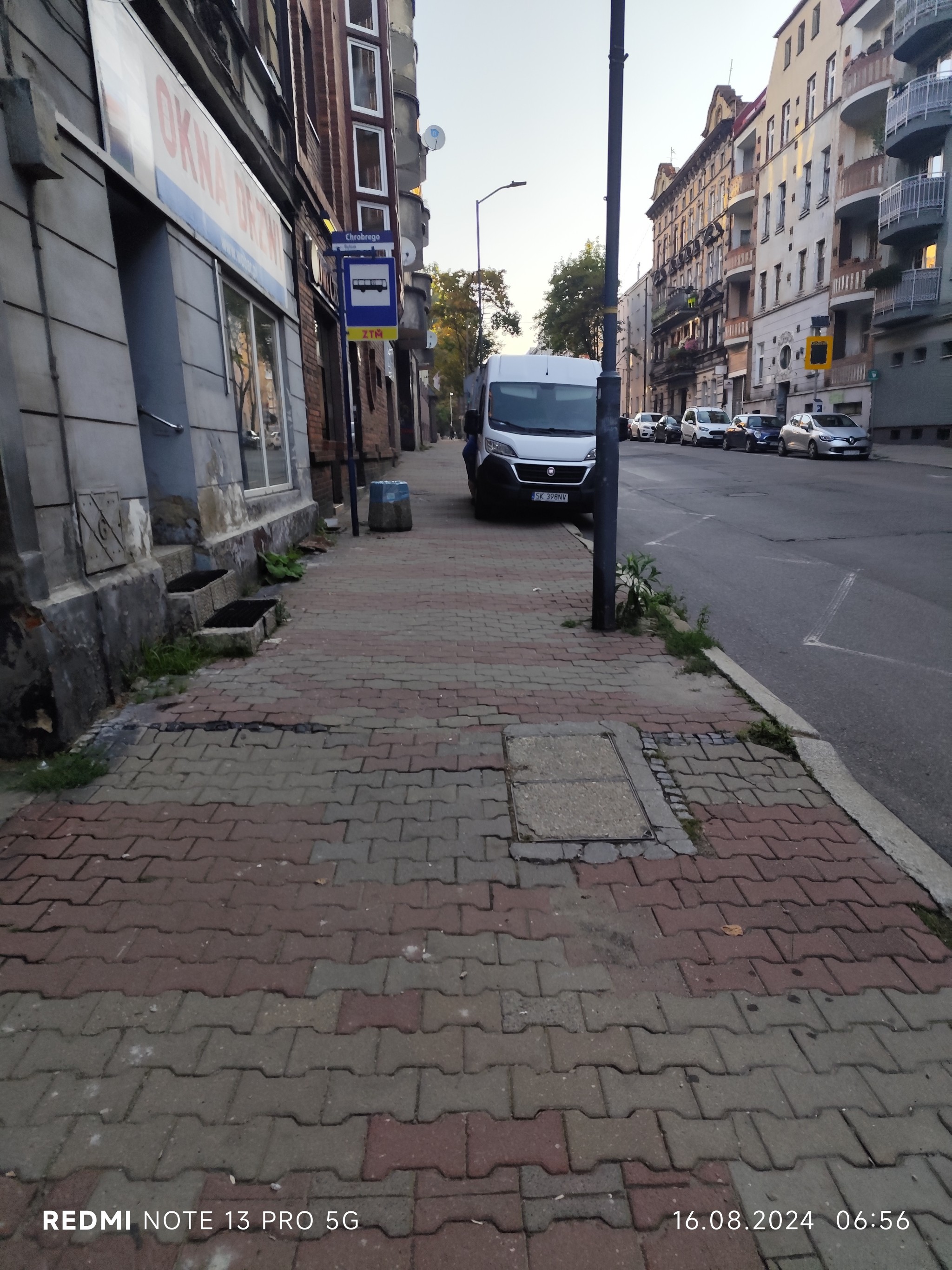 Mistrz parkowania w pojeździe o numerach SK398NV