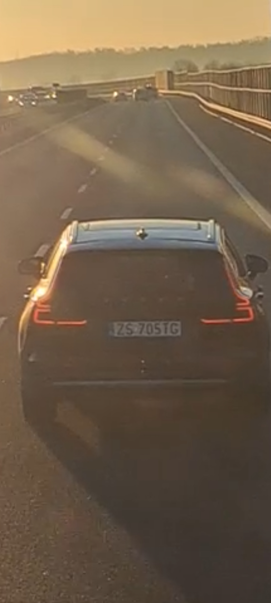 Pirat drogowy w pojeździe o numerach rejestracyjnych ZS705TG