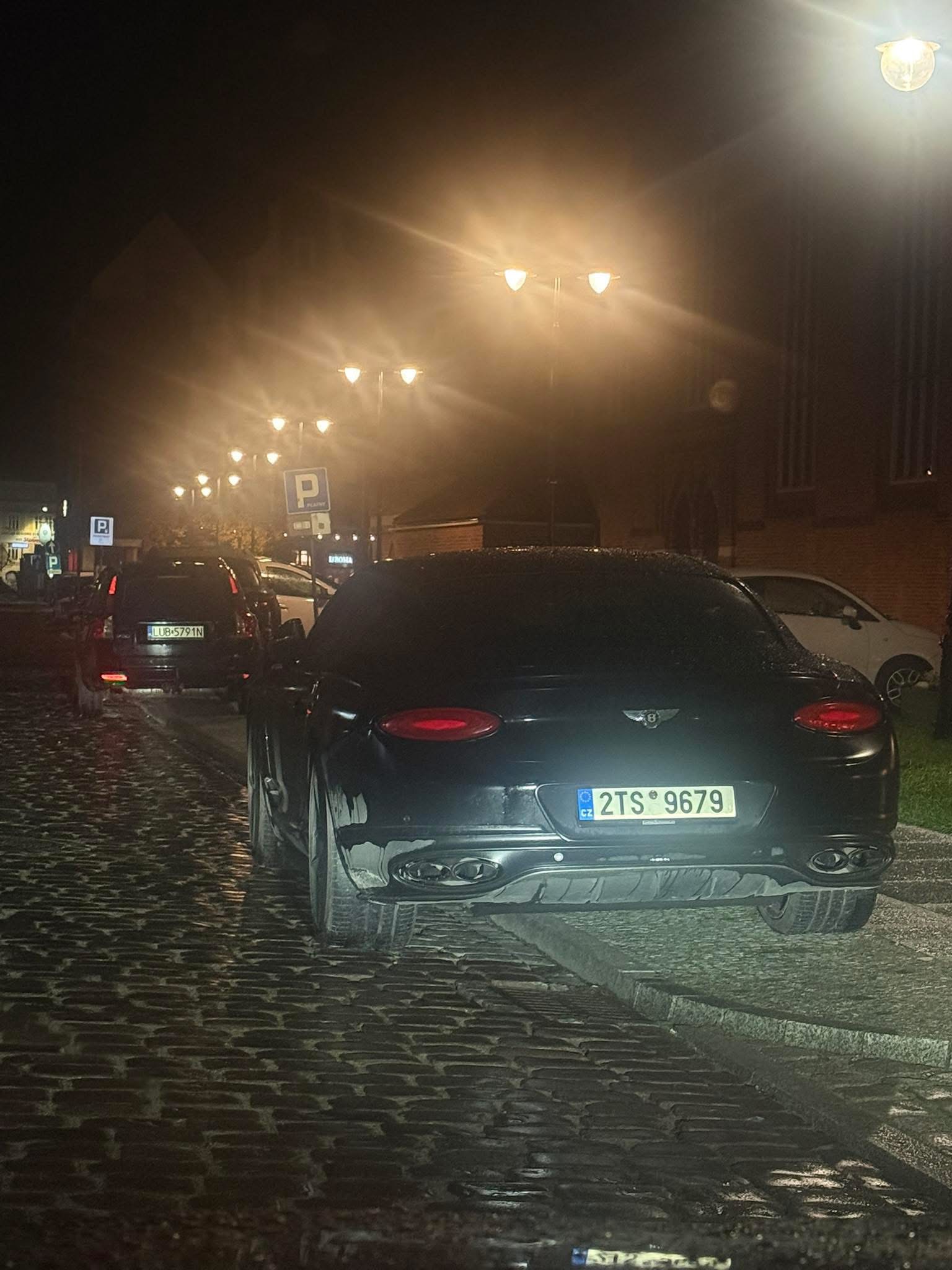 Parkowanie na chodniku