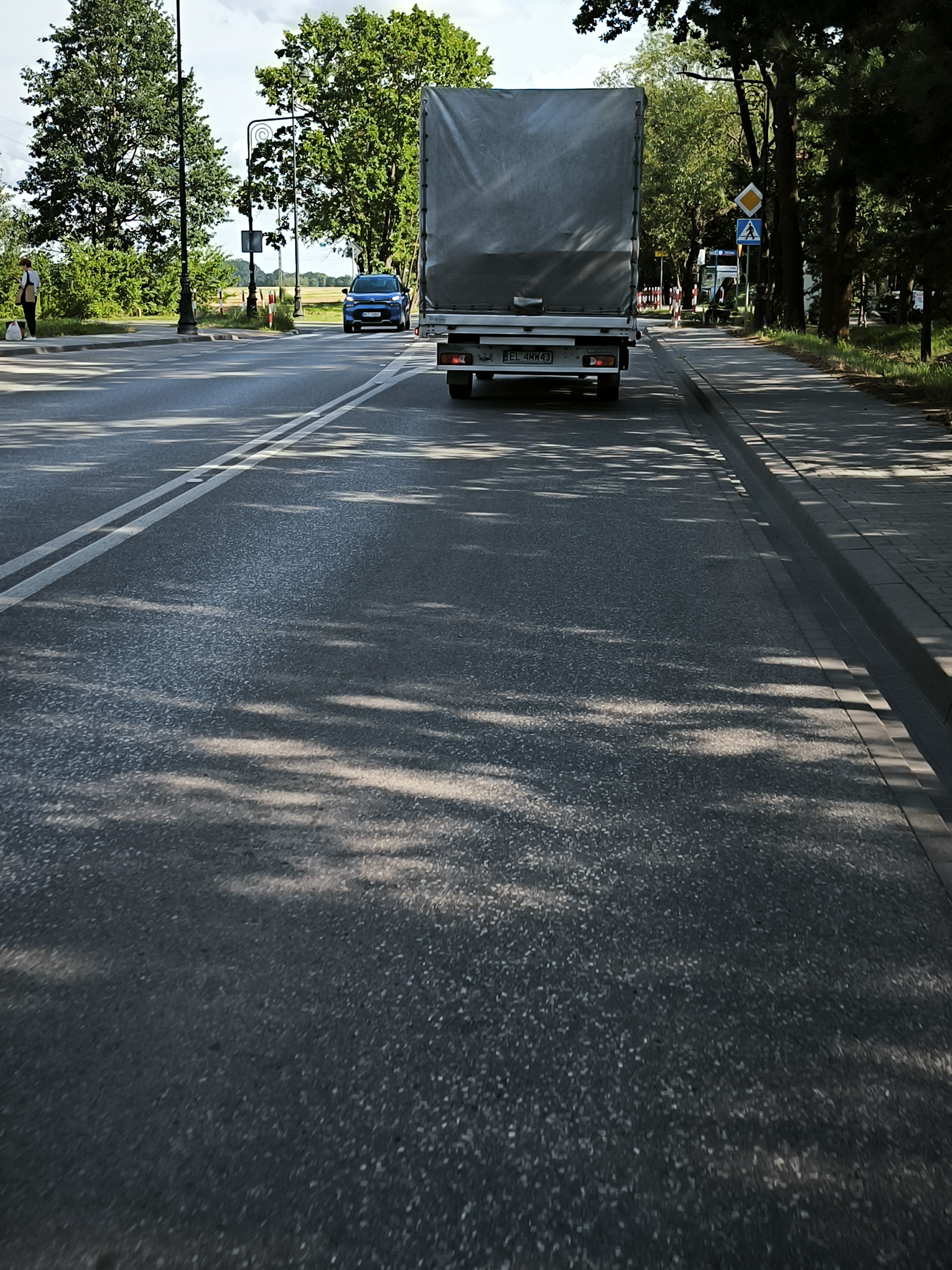 Pirat drogowy w pojeździe o numerach rejestracyjnych EL4MW43