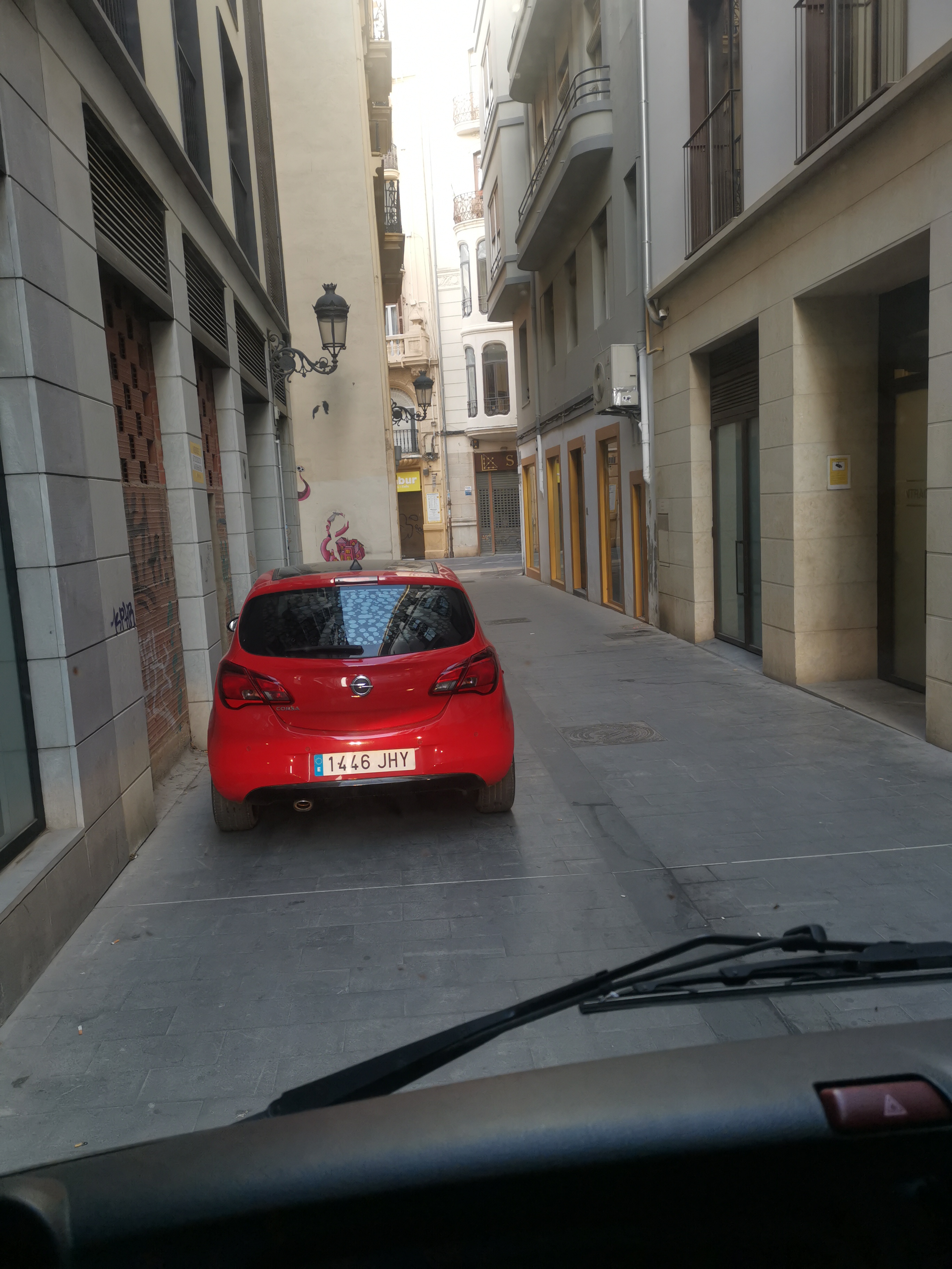 Mistrz parkowania w pojeździe o numerach 1446JHY