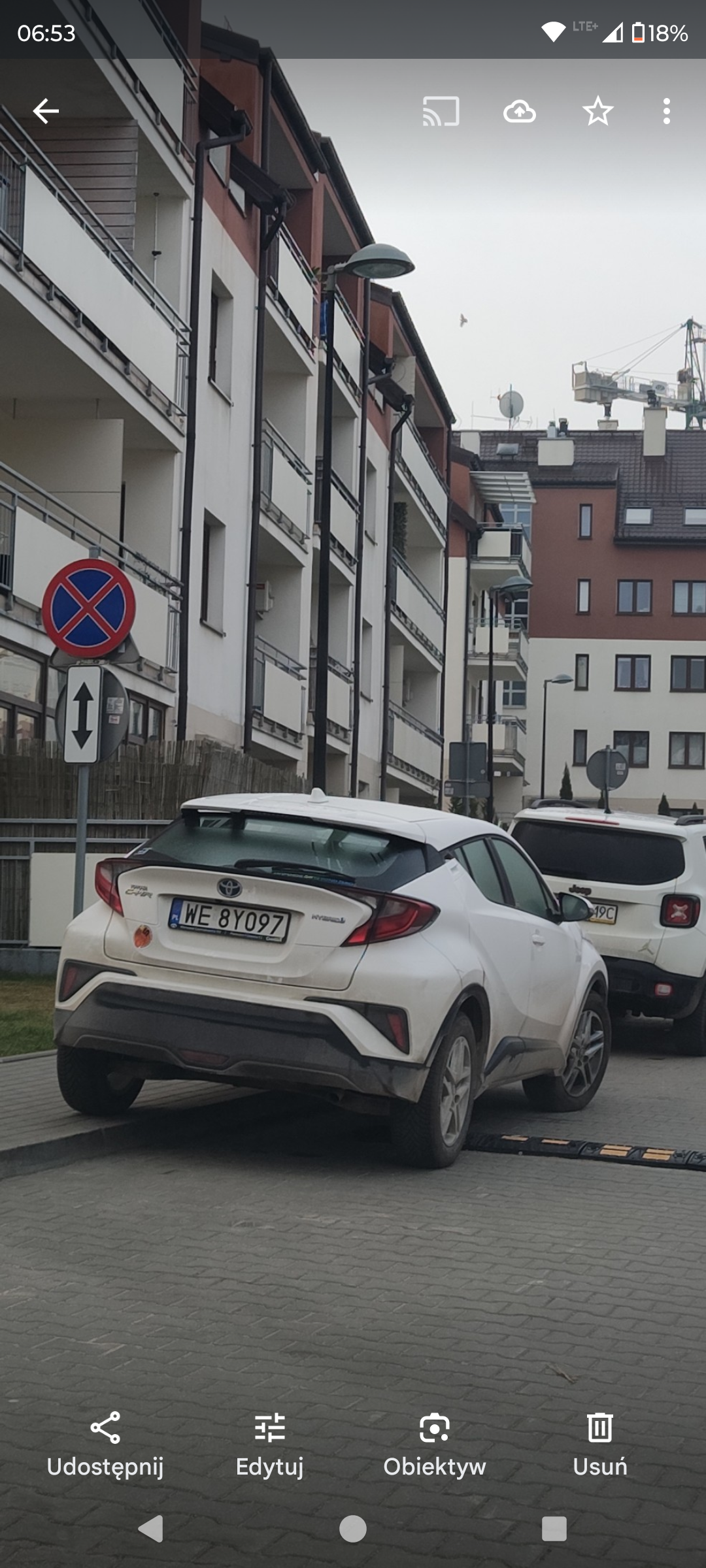 Mistrz parkowania w pojeździe o numerach WE8Y097