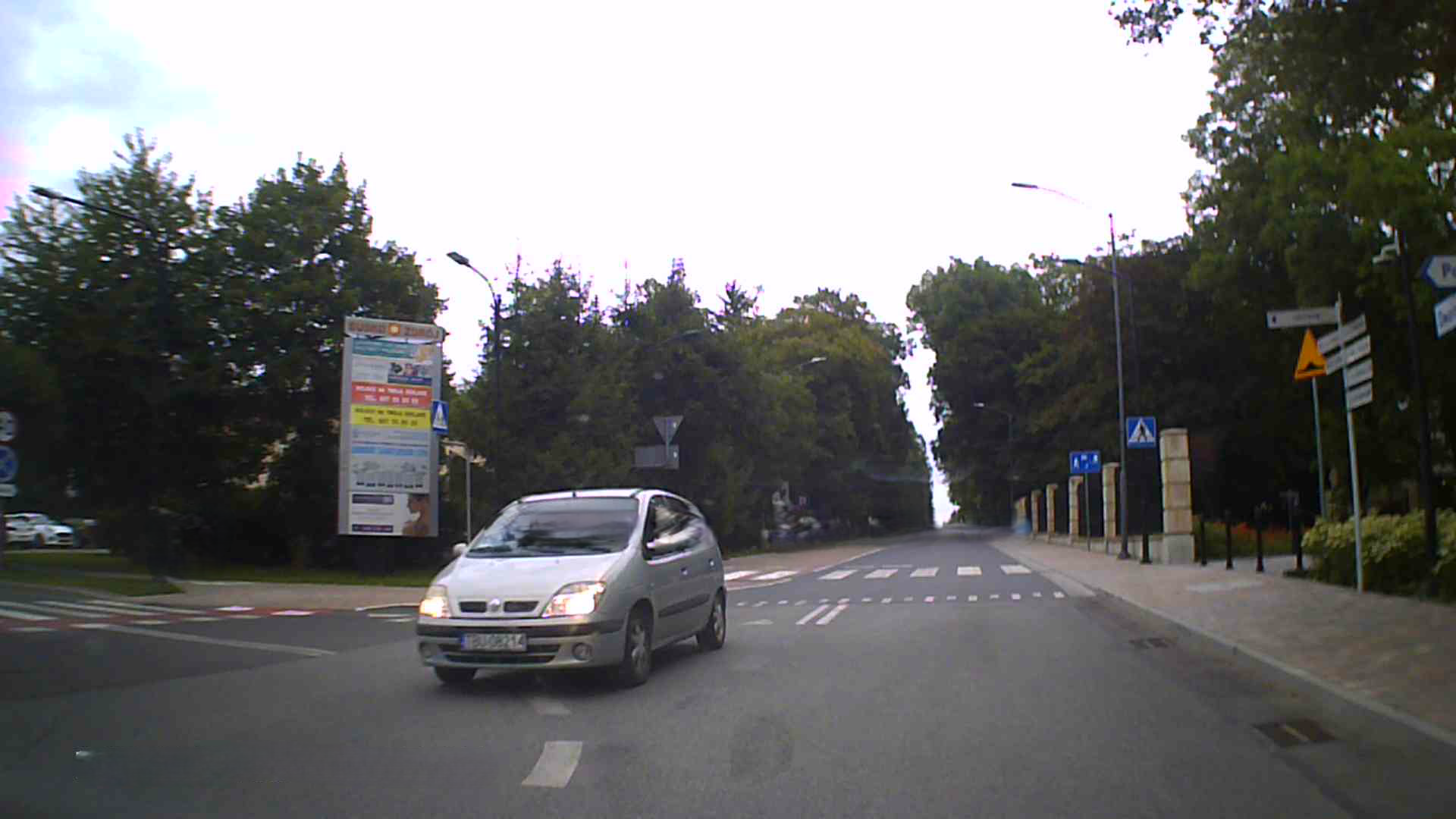 Pirat drogowy w pojeździe o numerach rejestracyjnych TBU08214