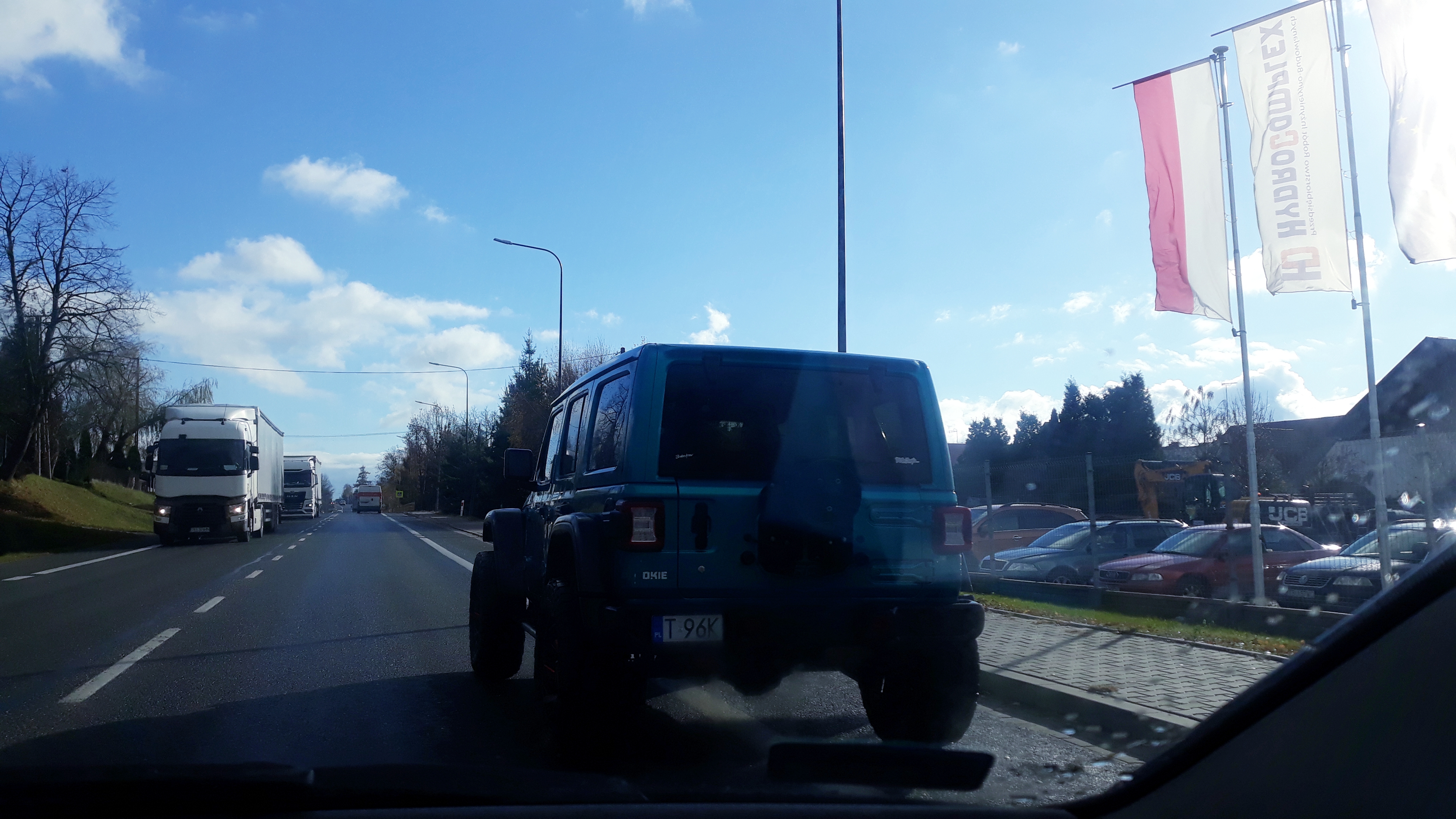 Pirat drogowy w pojeździe o numerach rejestracyjnych T96K