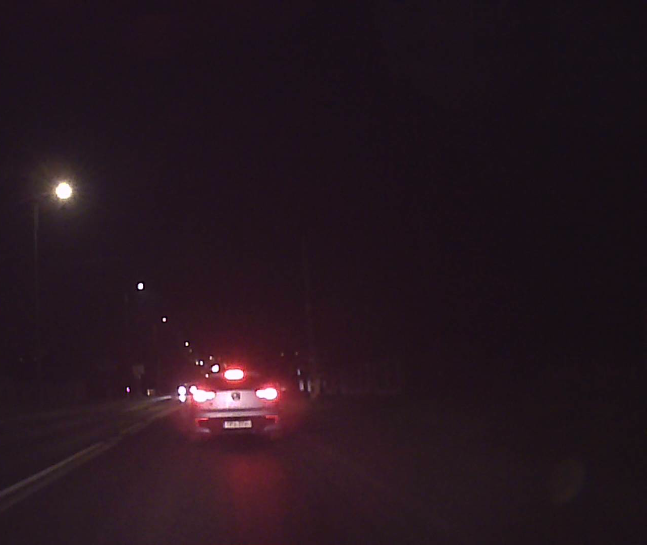 Pirat drogowy w pojeździe o numerach rejestracyjnych TPI77VU