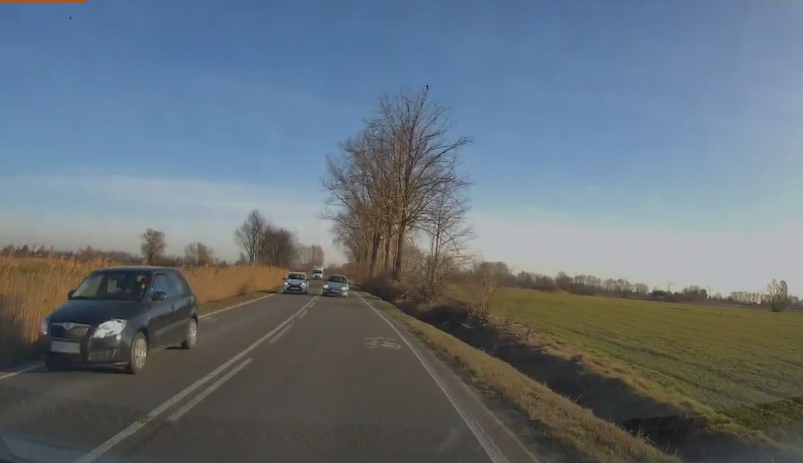 Pirat drogowy w pojeździe o numerach rejestracyjnych GD11988