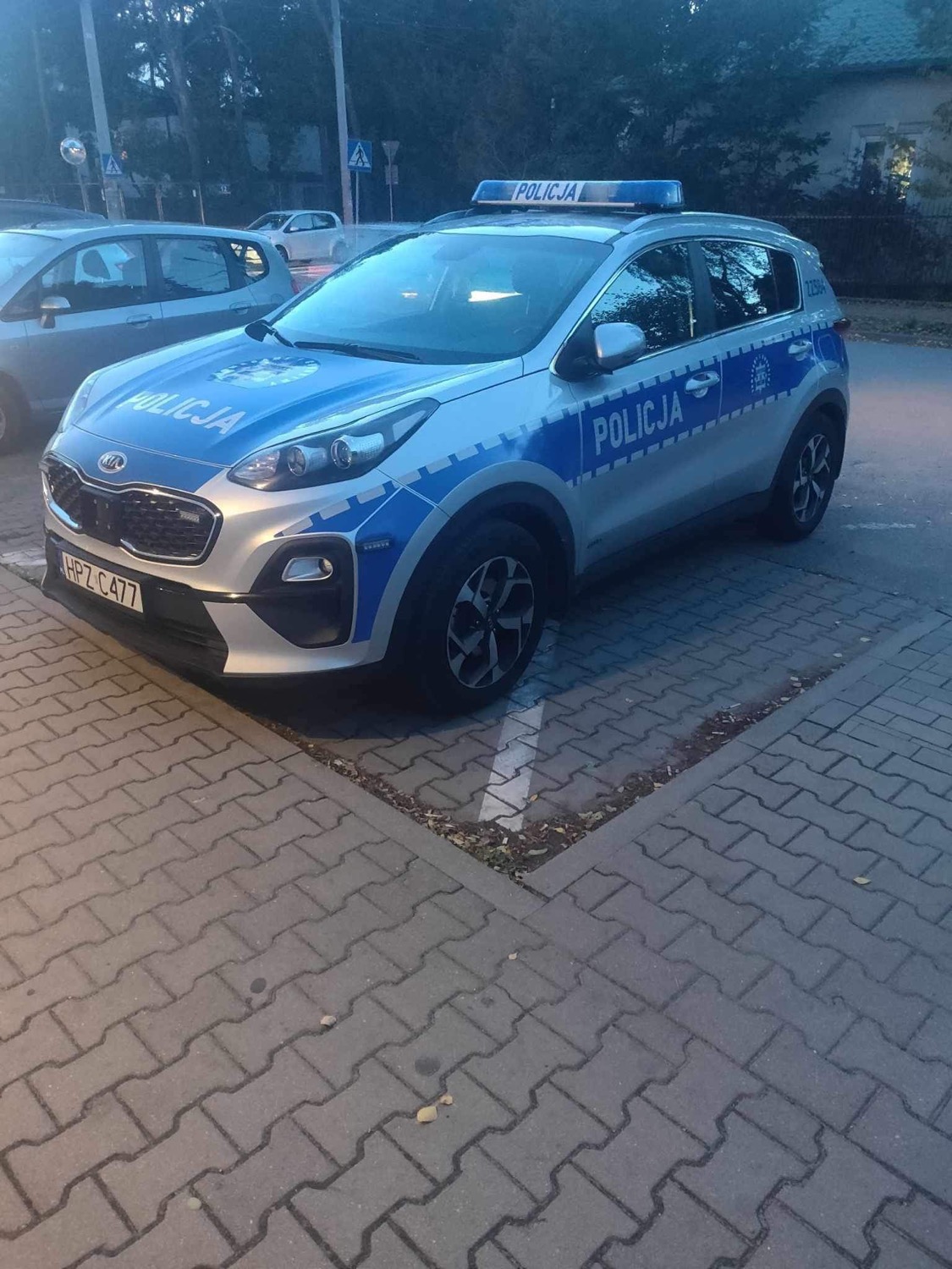 Mistrz parkowania w pojeździe o numerach HPZC477