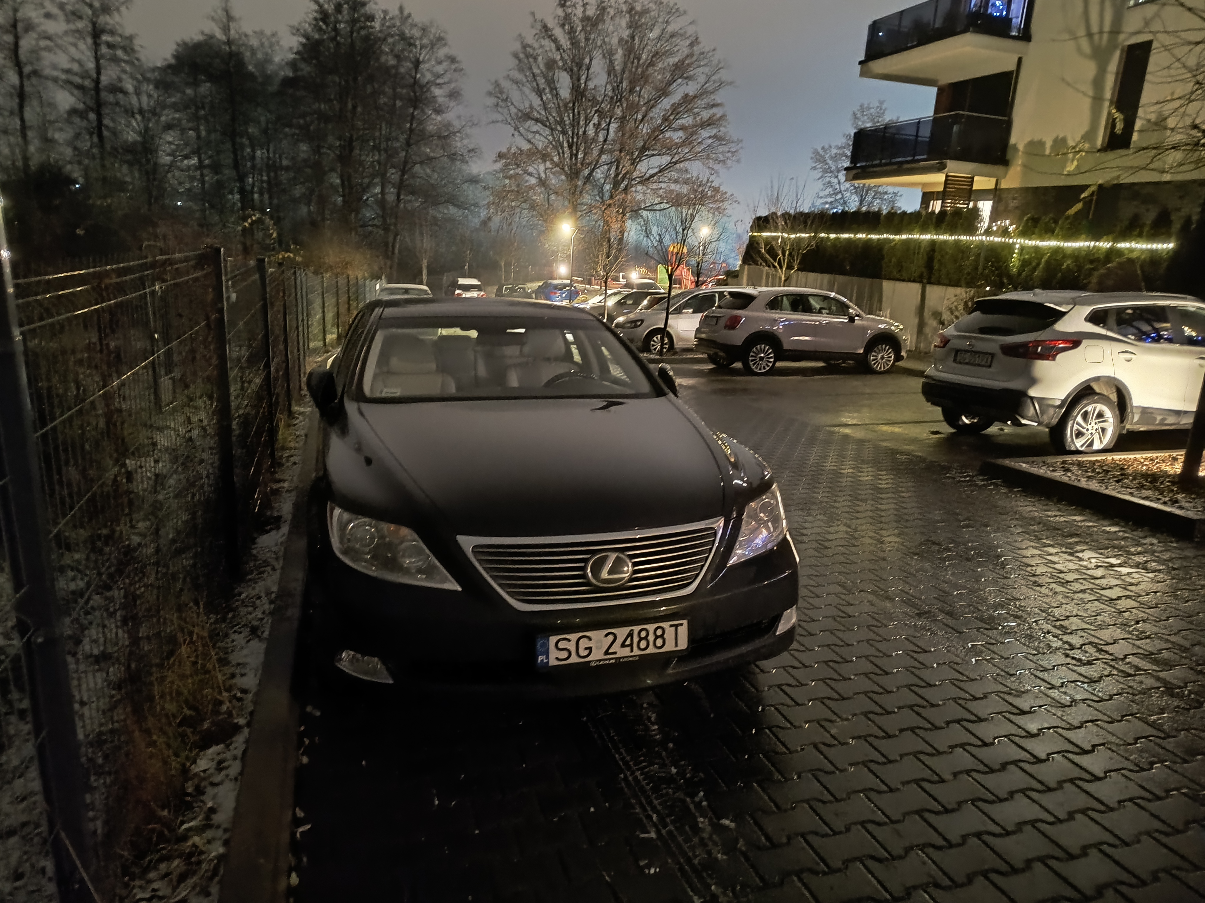 Mistrz parkowania w pojeździe o numerach SG2488T