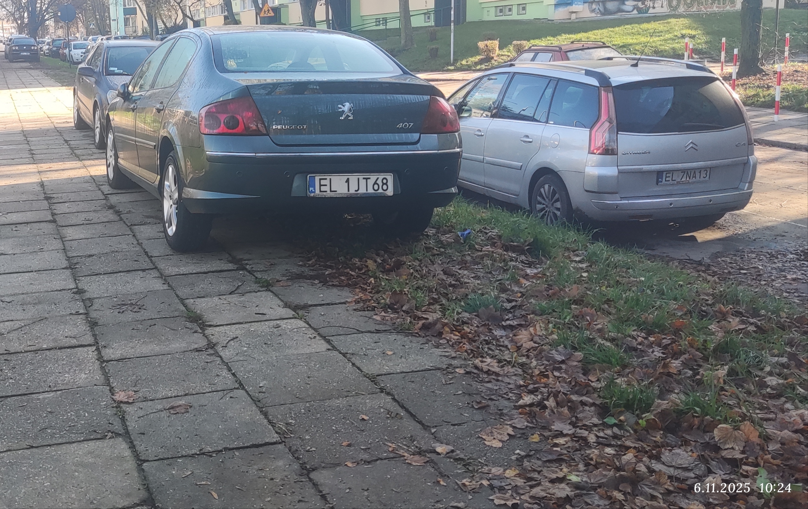 Mistrz parkowania w pojeździe o numerach EL1JT68