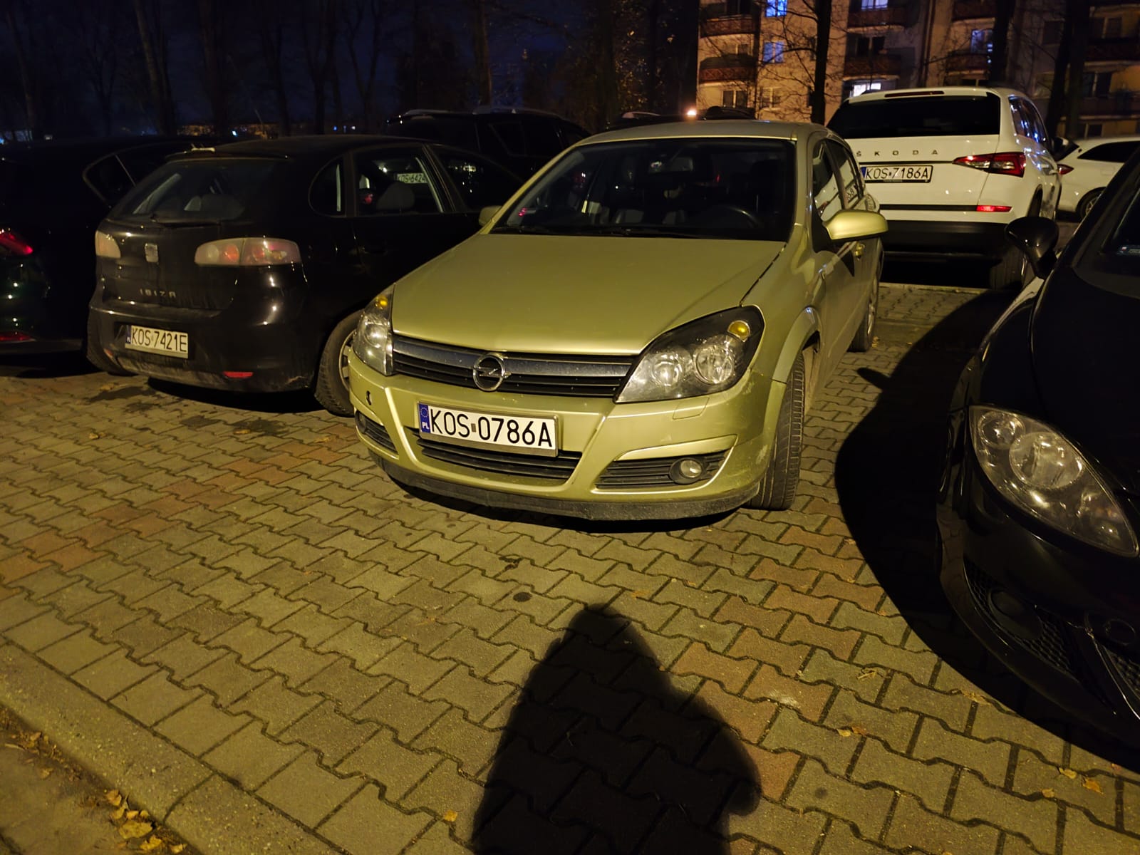 Ten samochód nie nadaje się do jazdy,słychać go na całą drogę jeszcze w nim jeździ dziecko