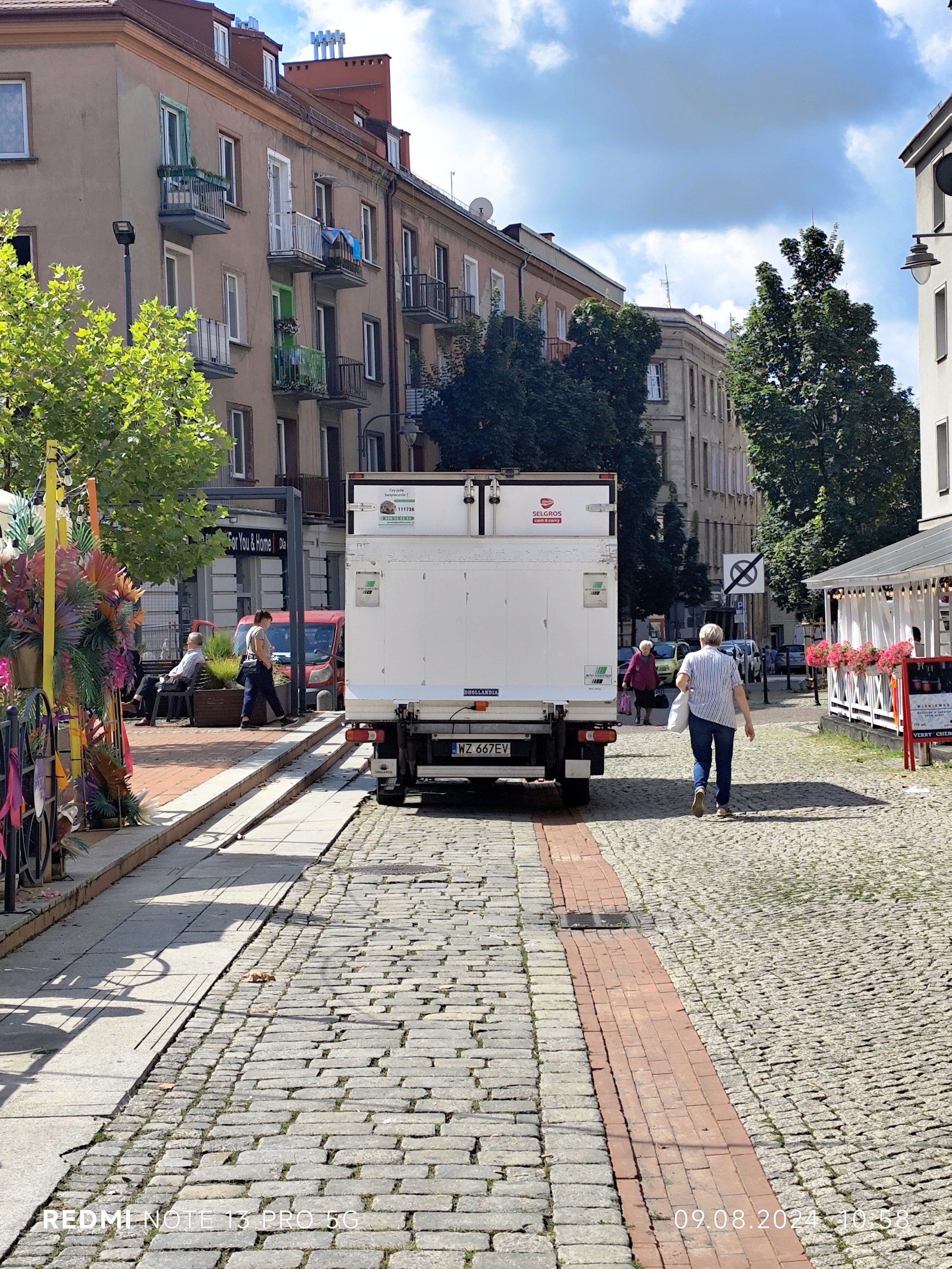 Mistrz parkowania w pojeździe o numerach WZ667EV