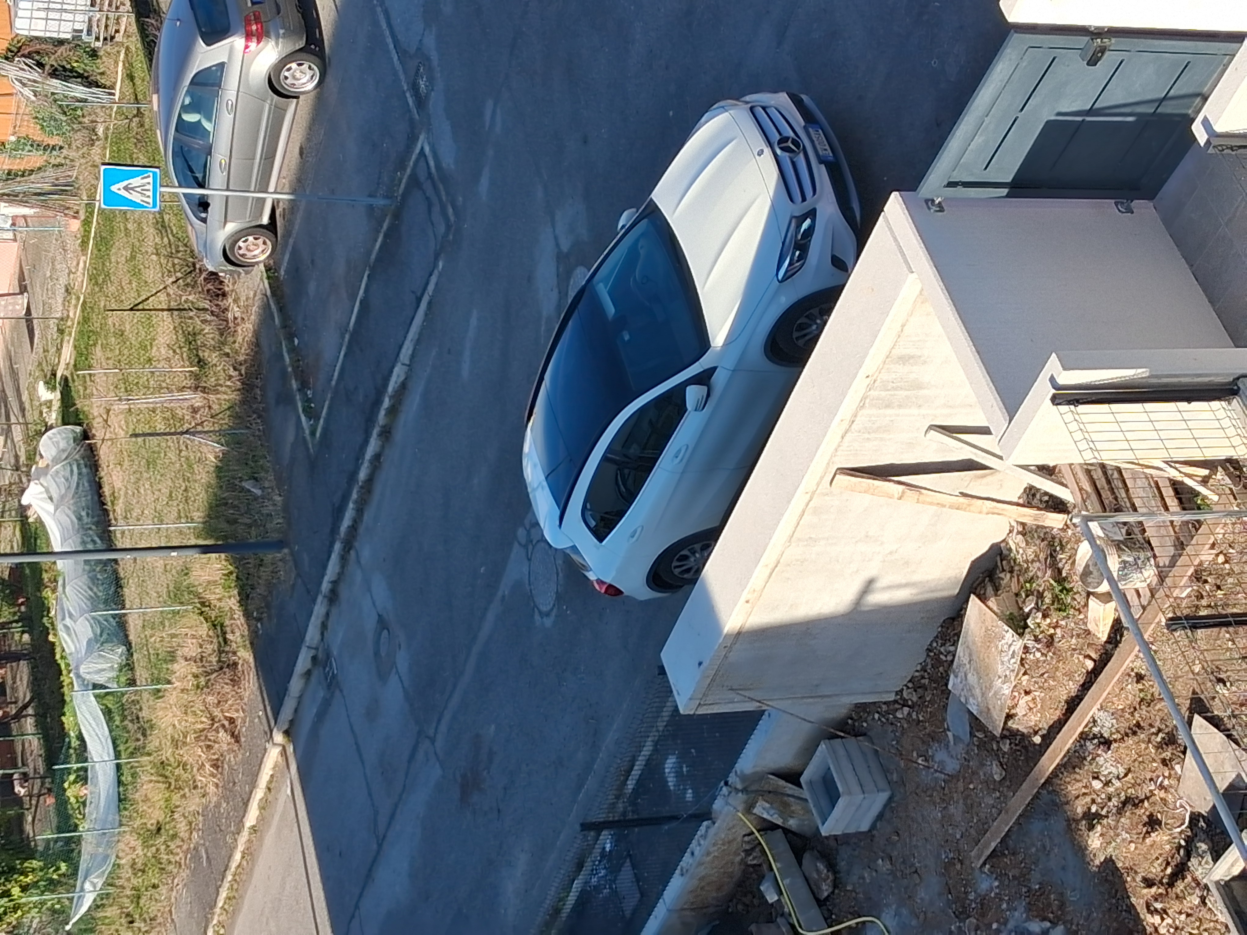 Mistrz parkowania w pojeździe o numerach EW005AW