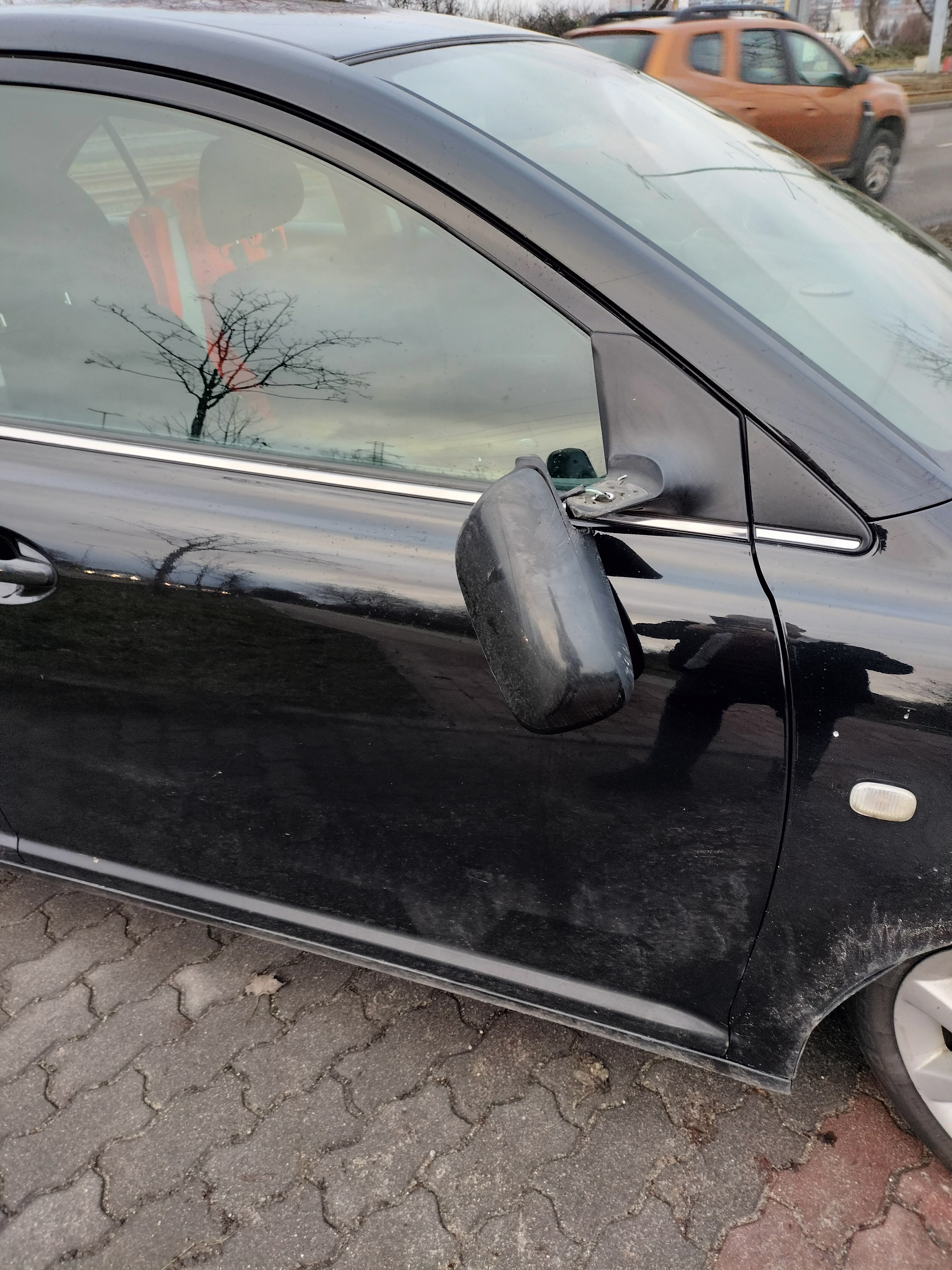 Pirat drogowy w pojeździe o numerach rejestracyjnych GD8290J