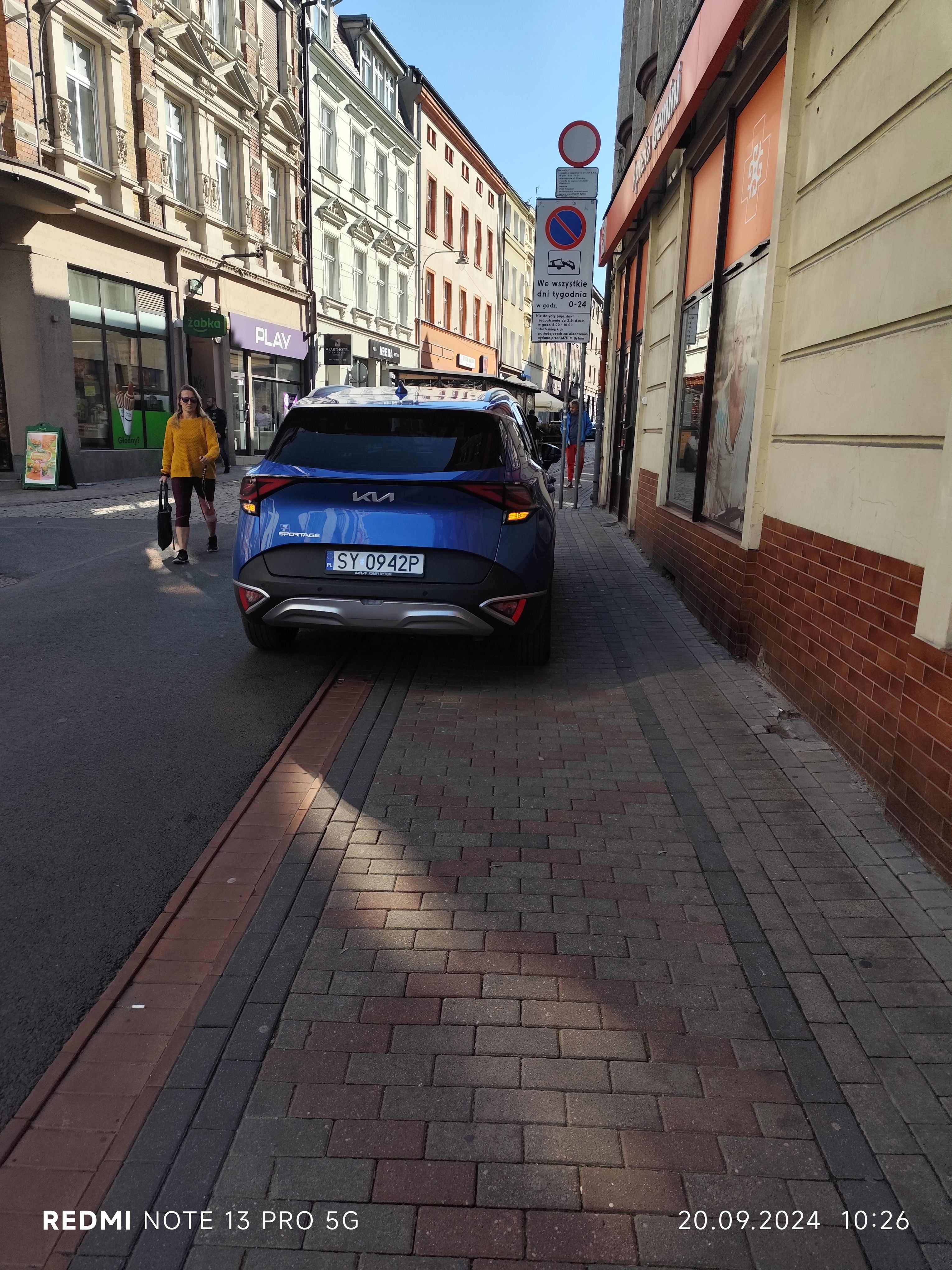 Mistrz parkowania w pojeździe o numerach SY0942P