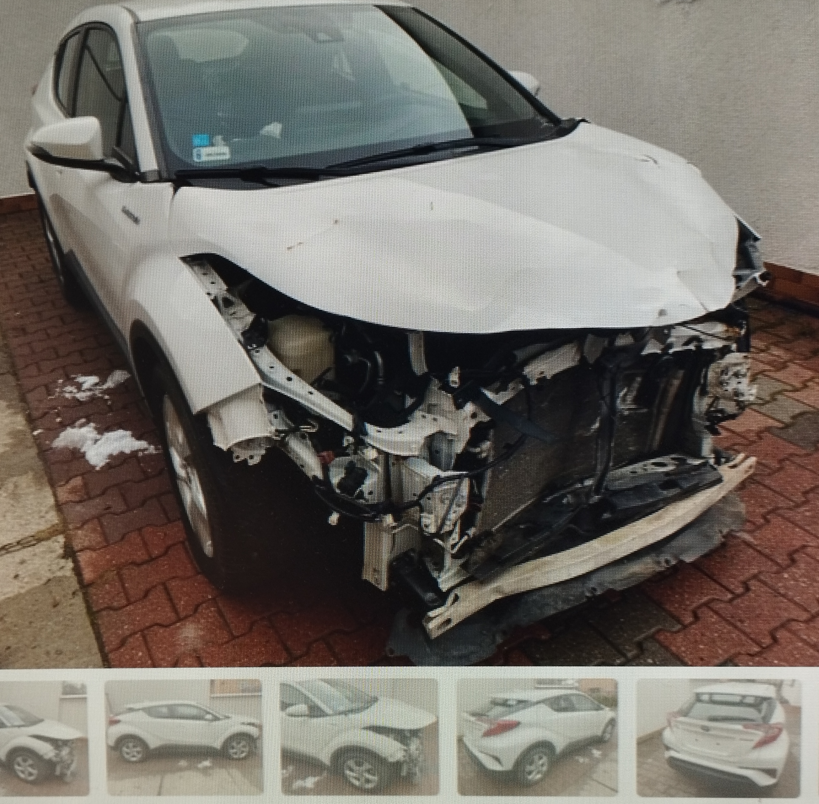 Uszkodzony przód+ poduszki