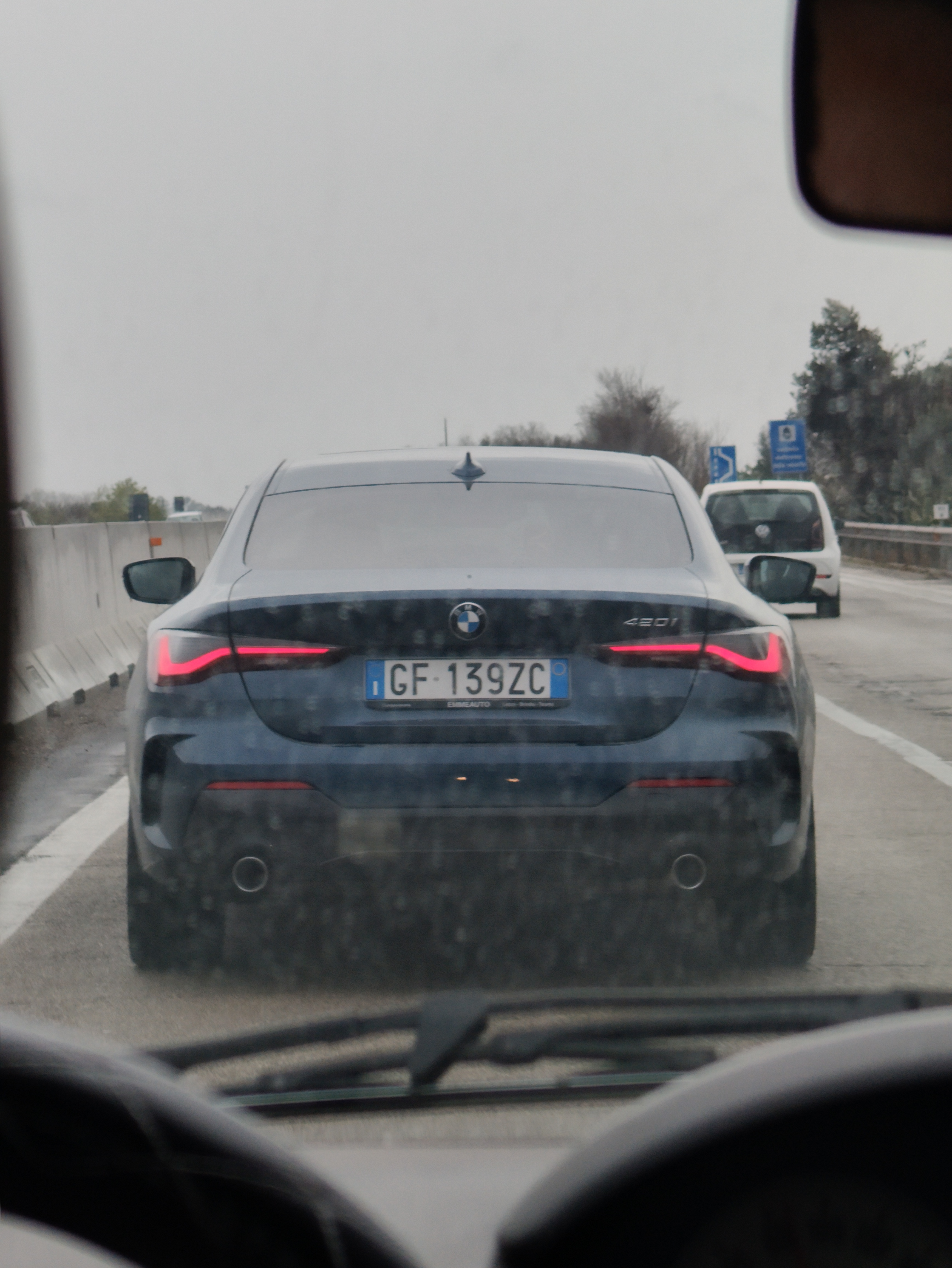 Pirat drogowy w pojeździe o numerach rejestracyjnych GF139ZC