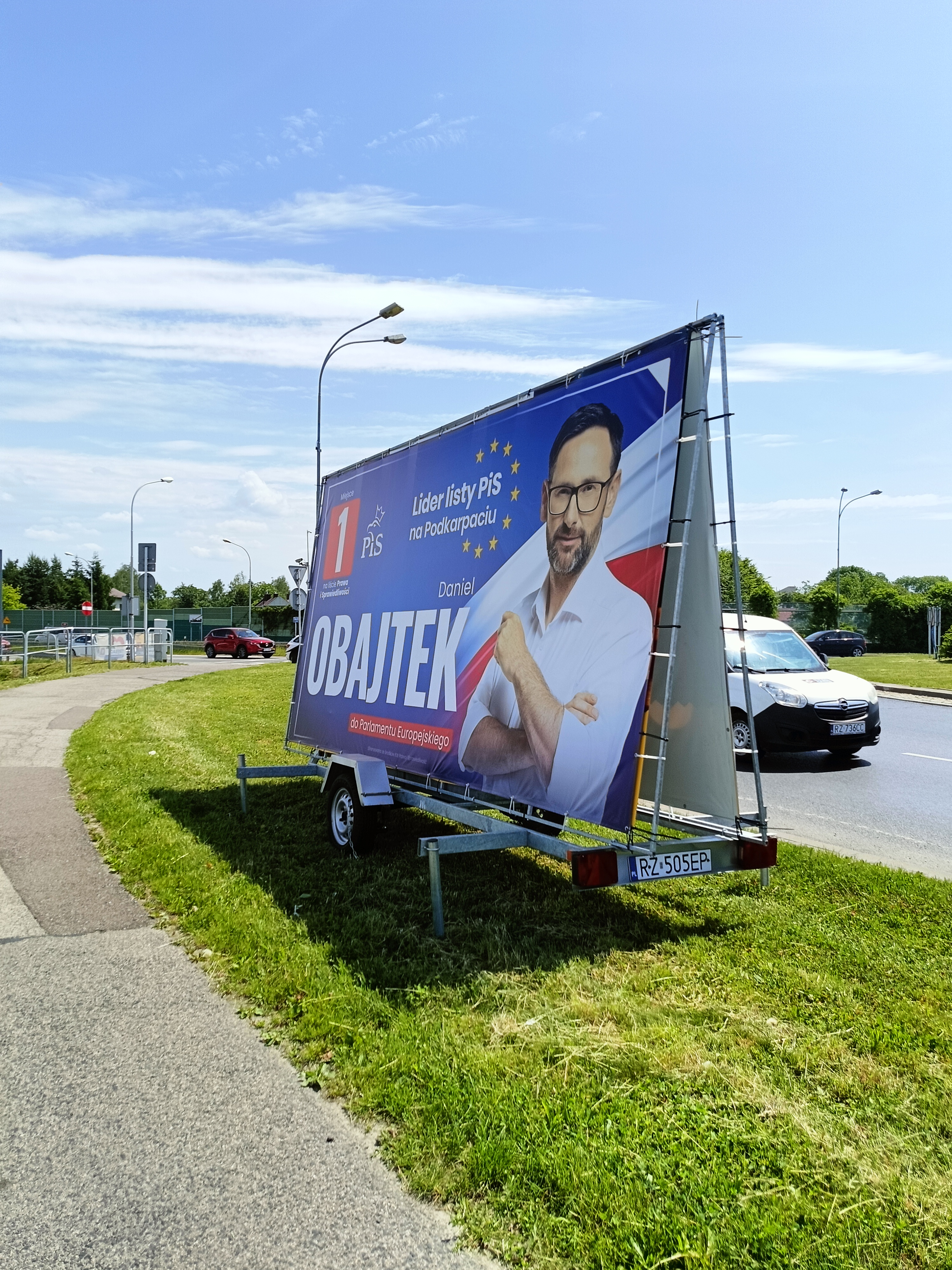 Mistrz parkowania w pojeździe o numerach RZ505EP