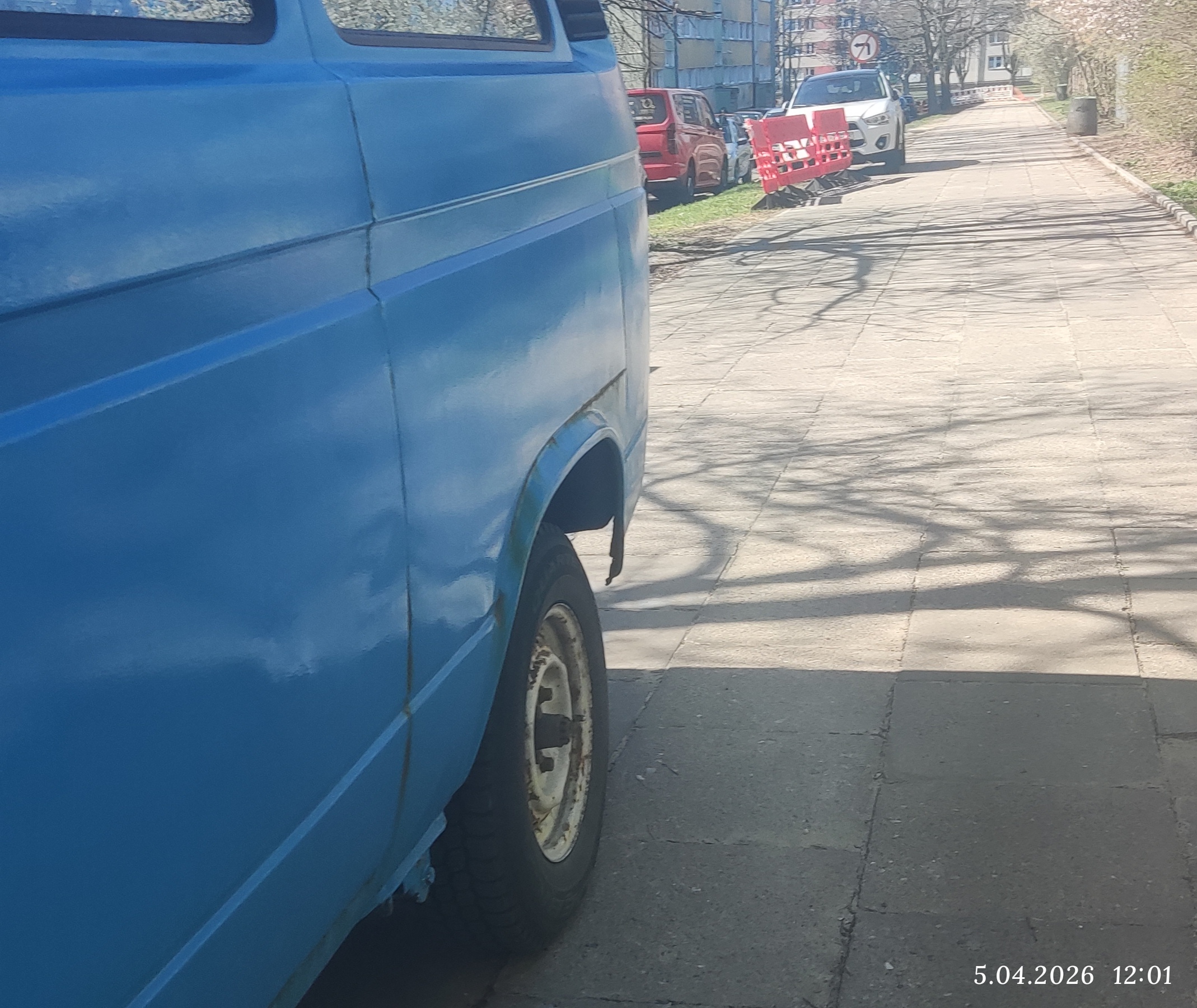 Mistrz parkowania w pojeździe o numerach EL9LN80