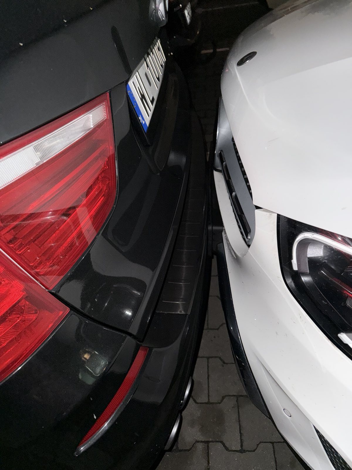 Pojazd o numerach WB5873W uczestniczył w wypadku