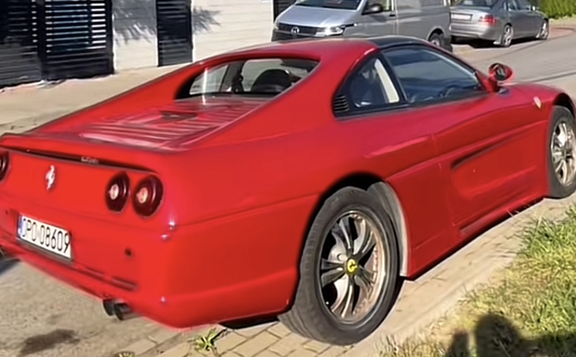 Sprawdziłem auto, zdjęcie jak byłem młody, całe życie myślałem że to serio było Ferarri..