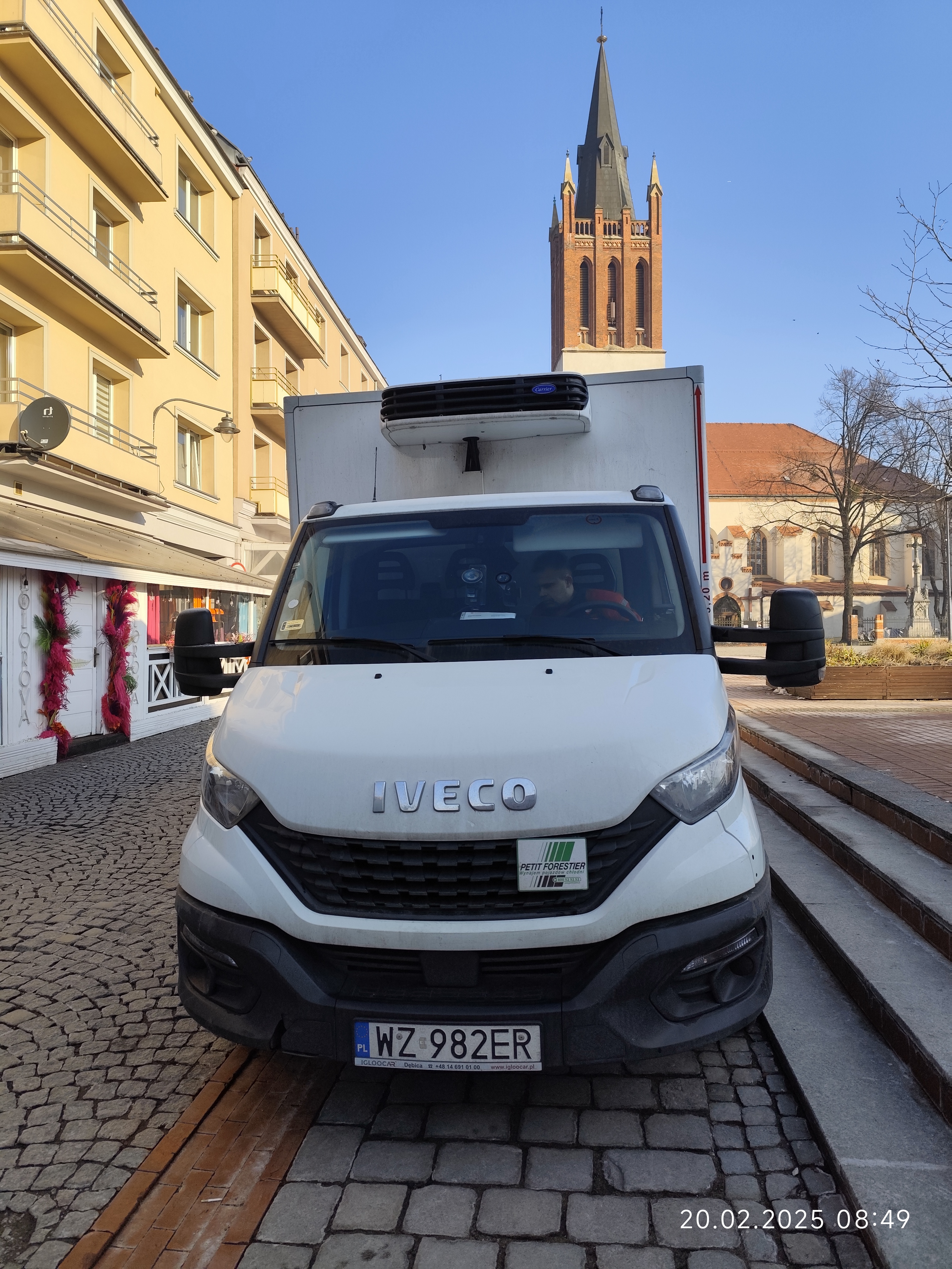 Mistrz parkowania w pojeździe o numerach WZ982ER