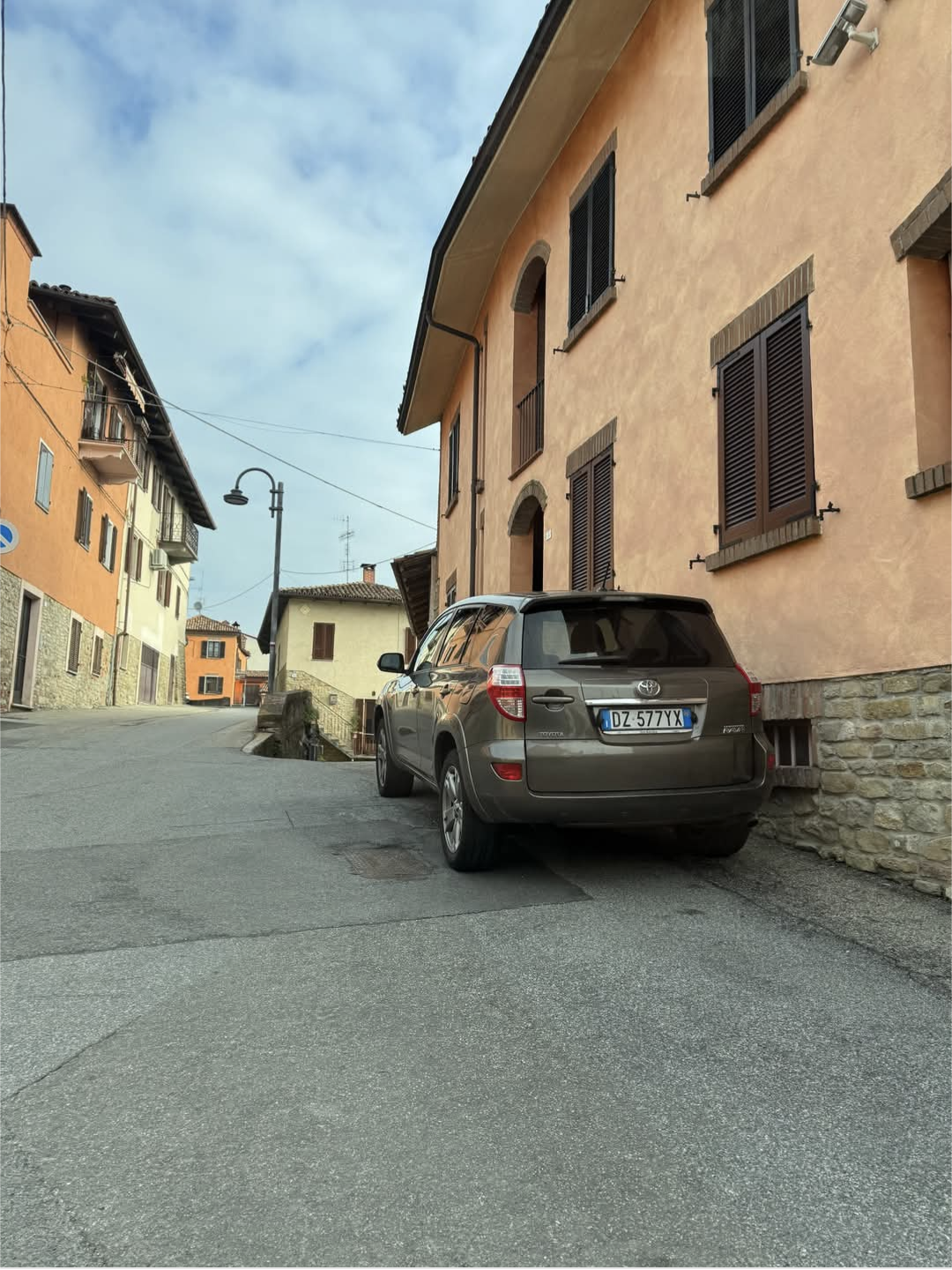 Mistrz parkowania w pojeździe o numerach DZ577YX