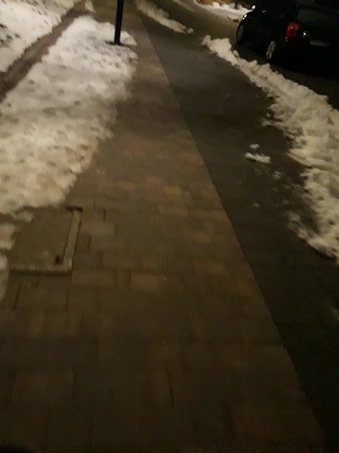 Pirat drogowy w pojeździe o numerach rejestracyjnych TPI37EA