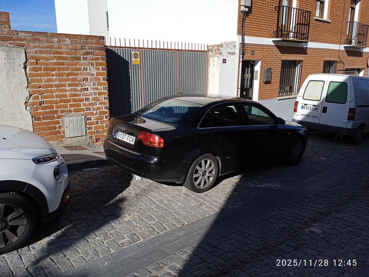 Mistrz parkowania w pojeździe o numerach 4137FCR