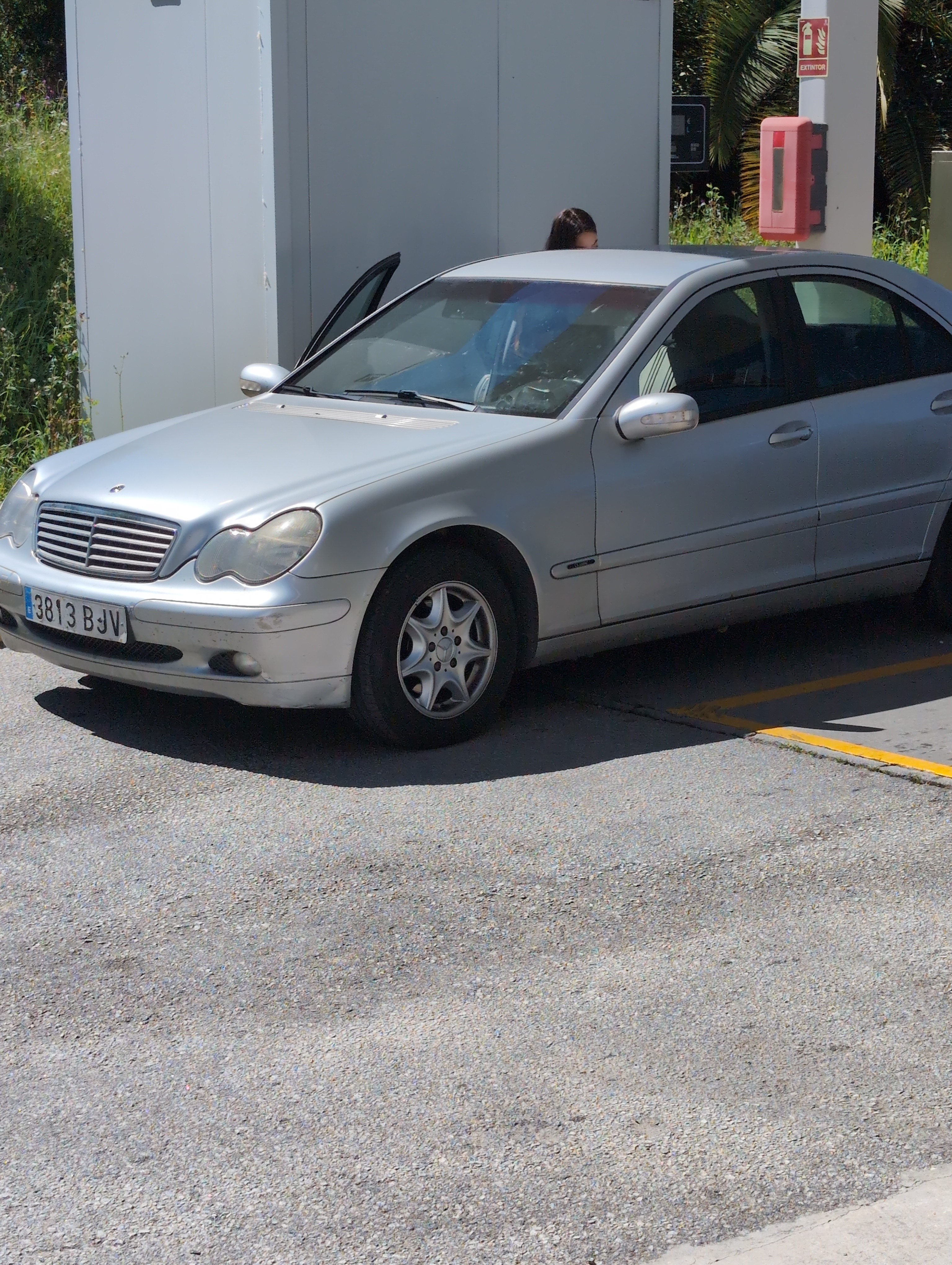 Pirat drogowy w pojeździe o numerach rejestracyjnych 3813BJV