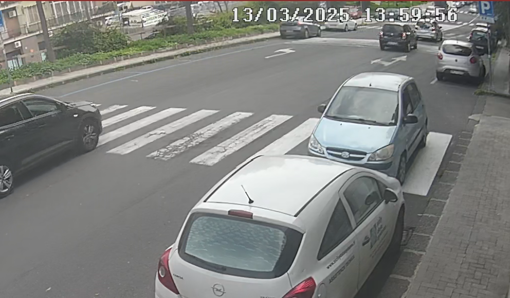 Mistrz parkowania w pojeździe o numerach DH767BX