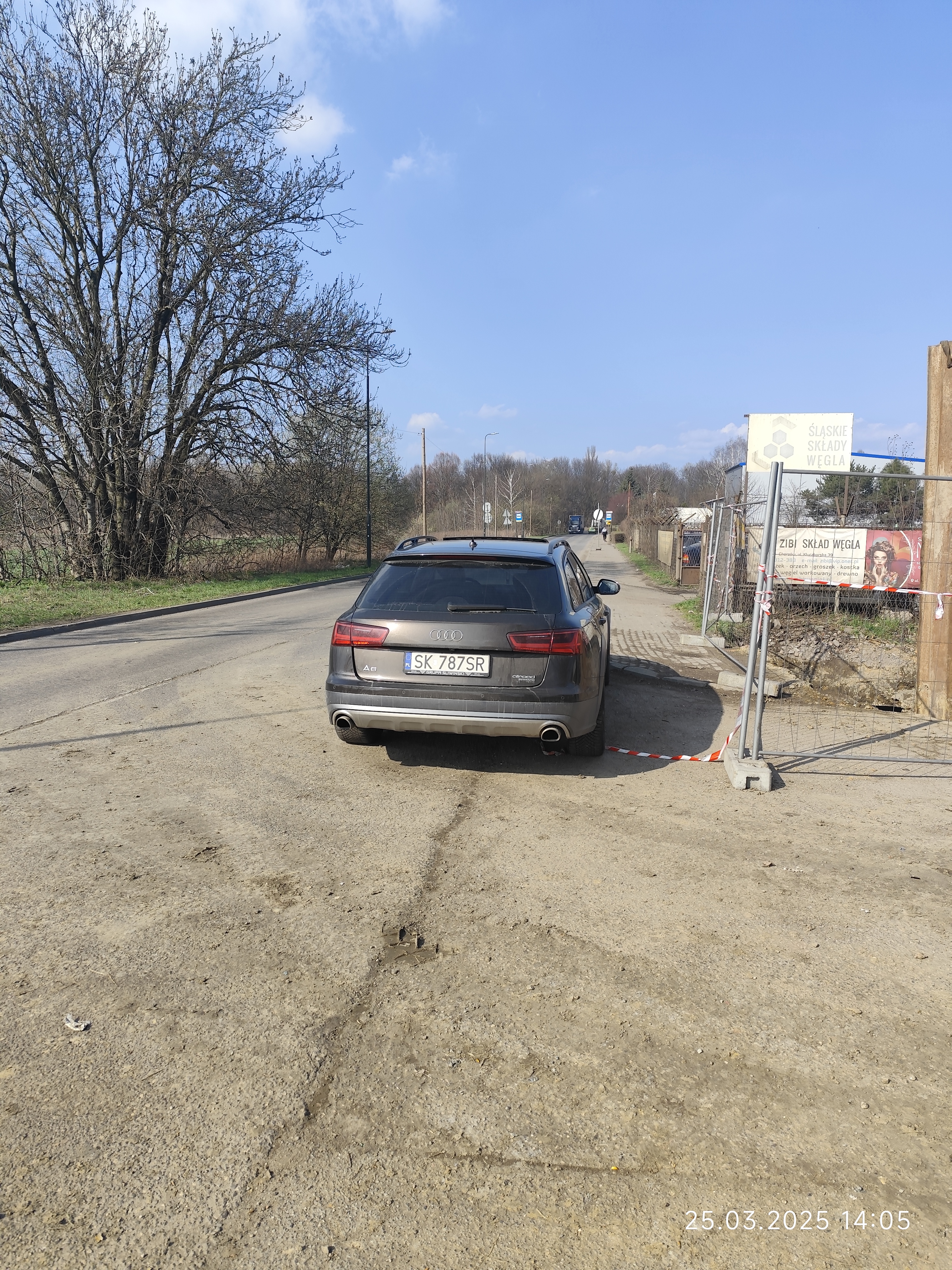 Mistrz parkowania w pojeździe o numerach SK787SR