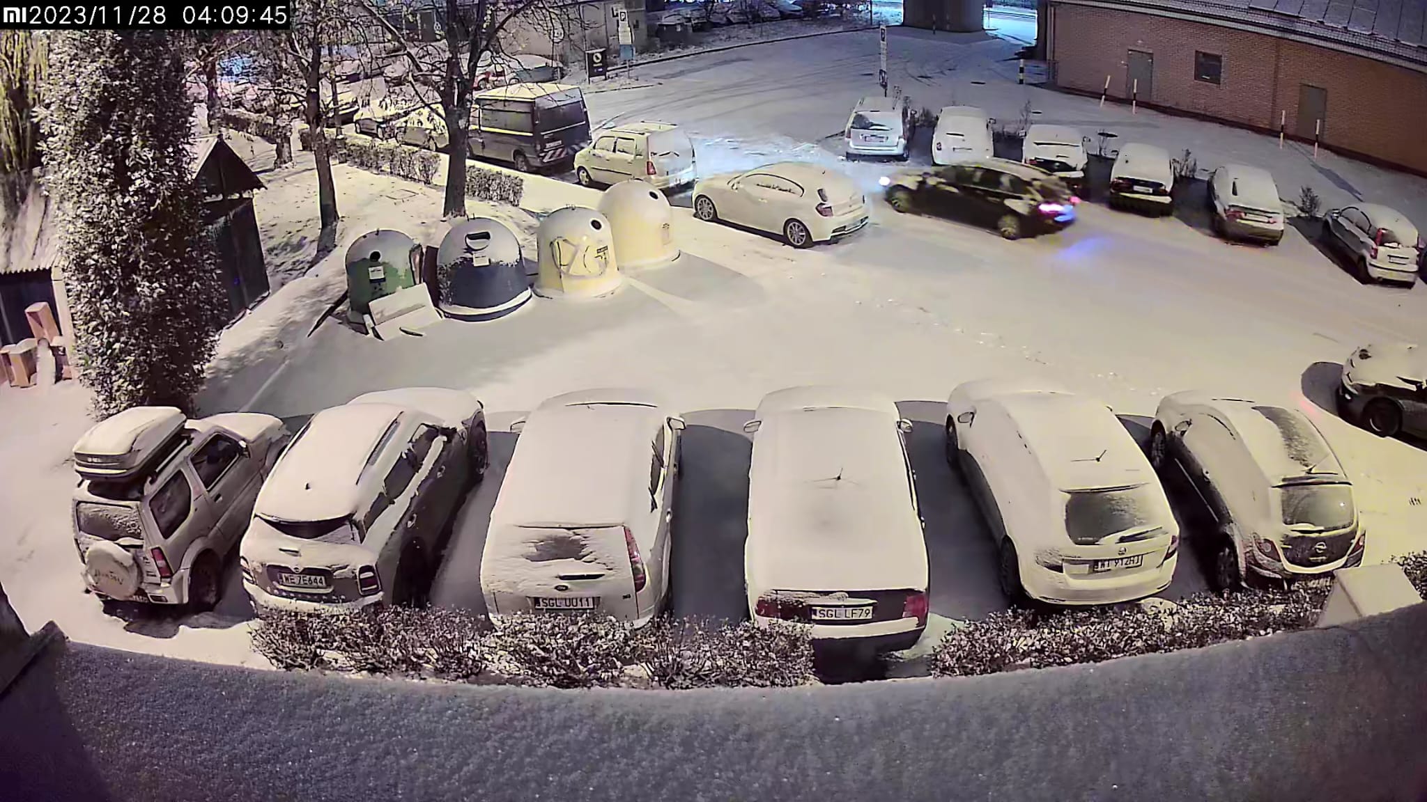 Skradziono pojazd o numerach rejestracyjnych SGLTL34