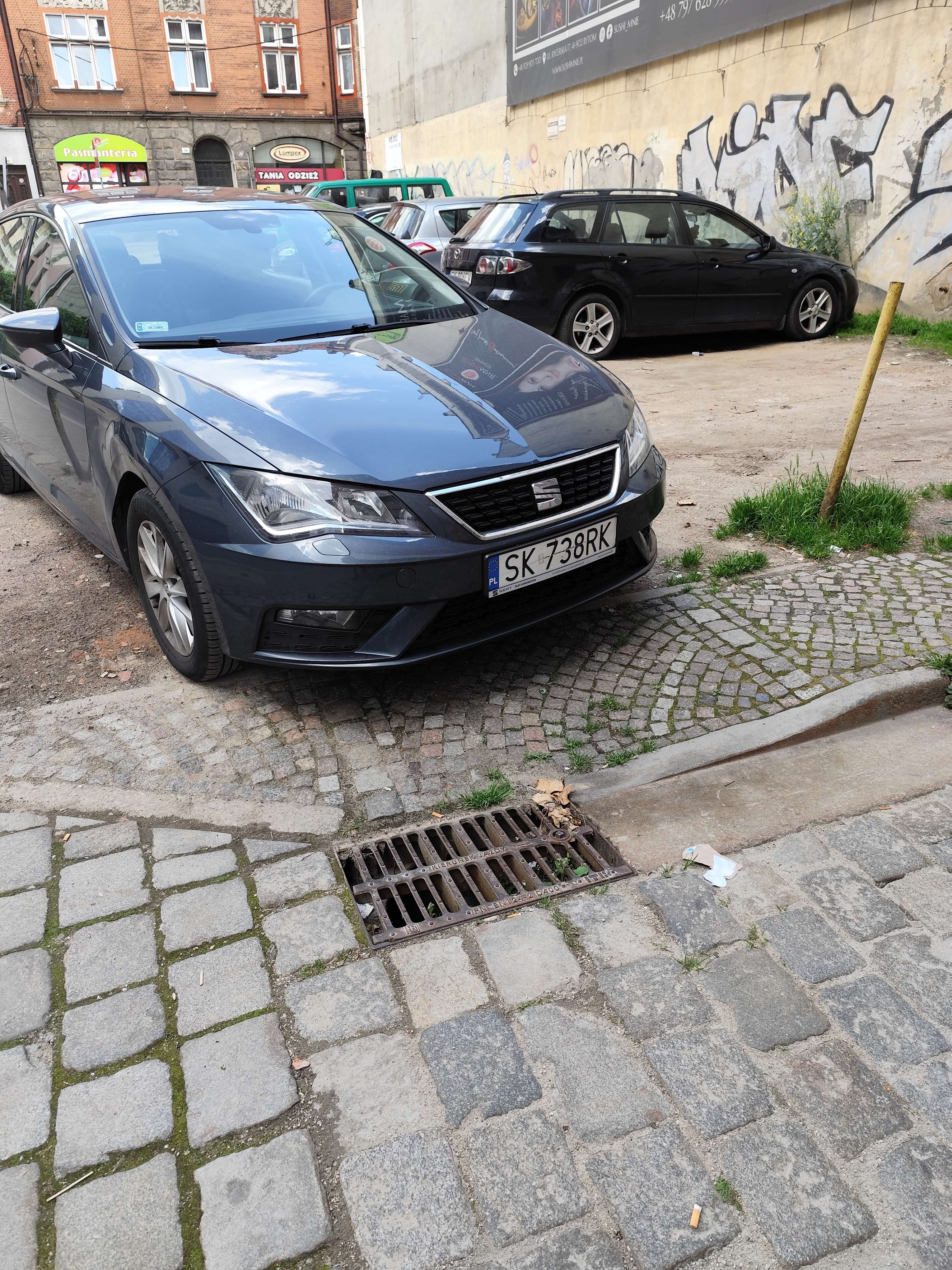 Mistrz parkowania w pojeździe o numerach SK738RK