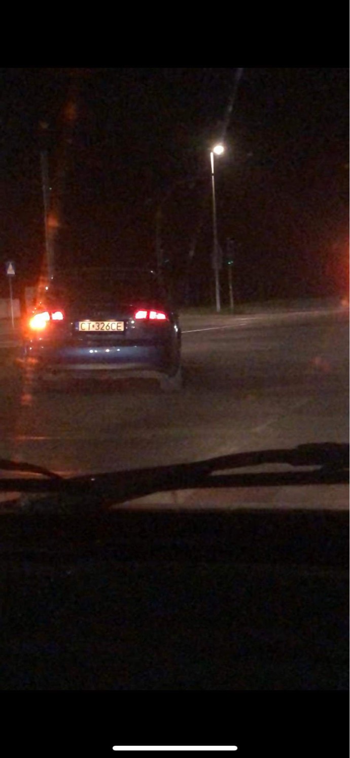 Pirat drogowy w pojeździe o numerach rejestracyjnych CT326CE