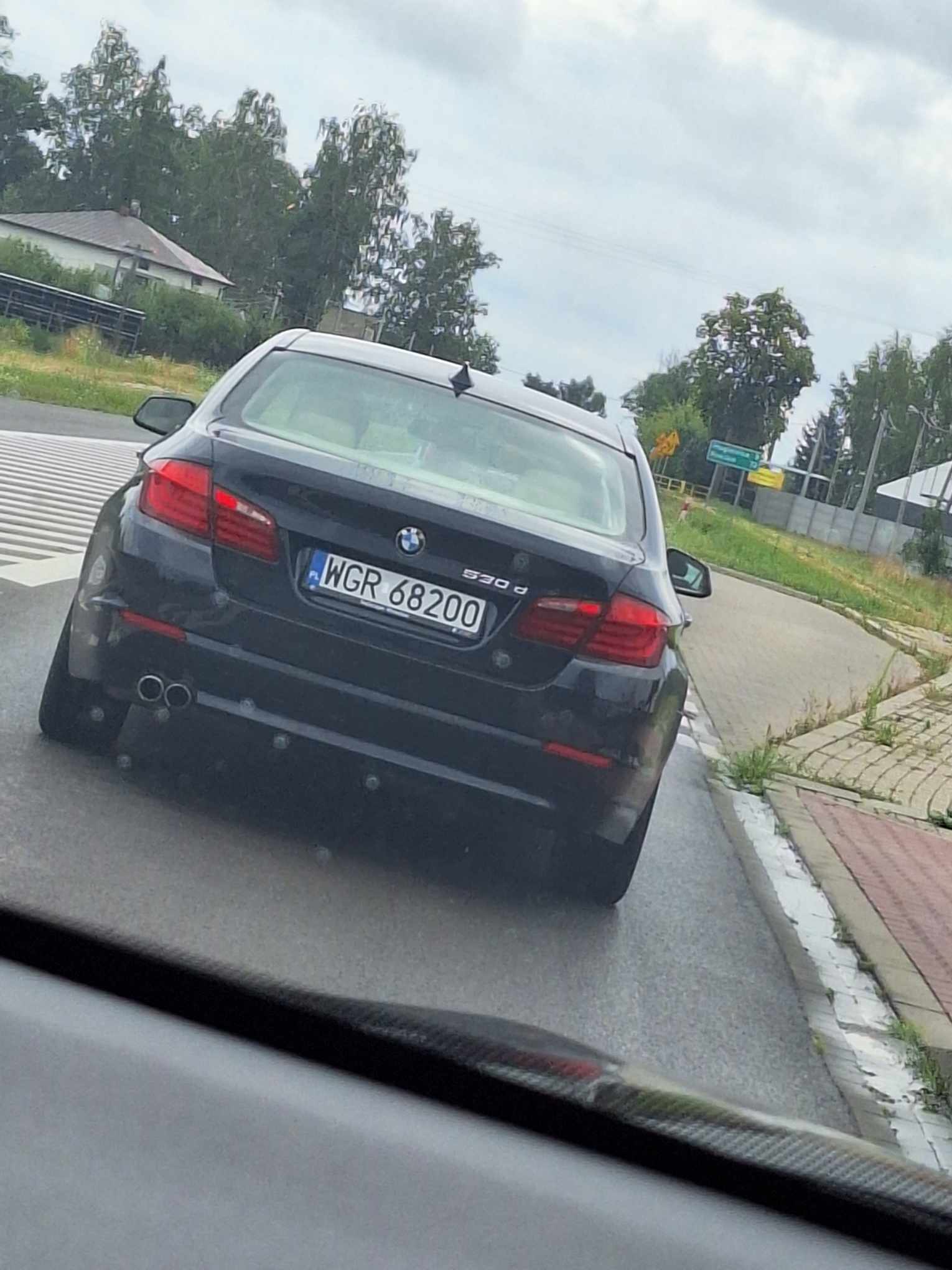 Pirat drogowy w pojeździe o numerach rejestracyjnych WGR68200