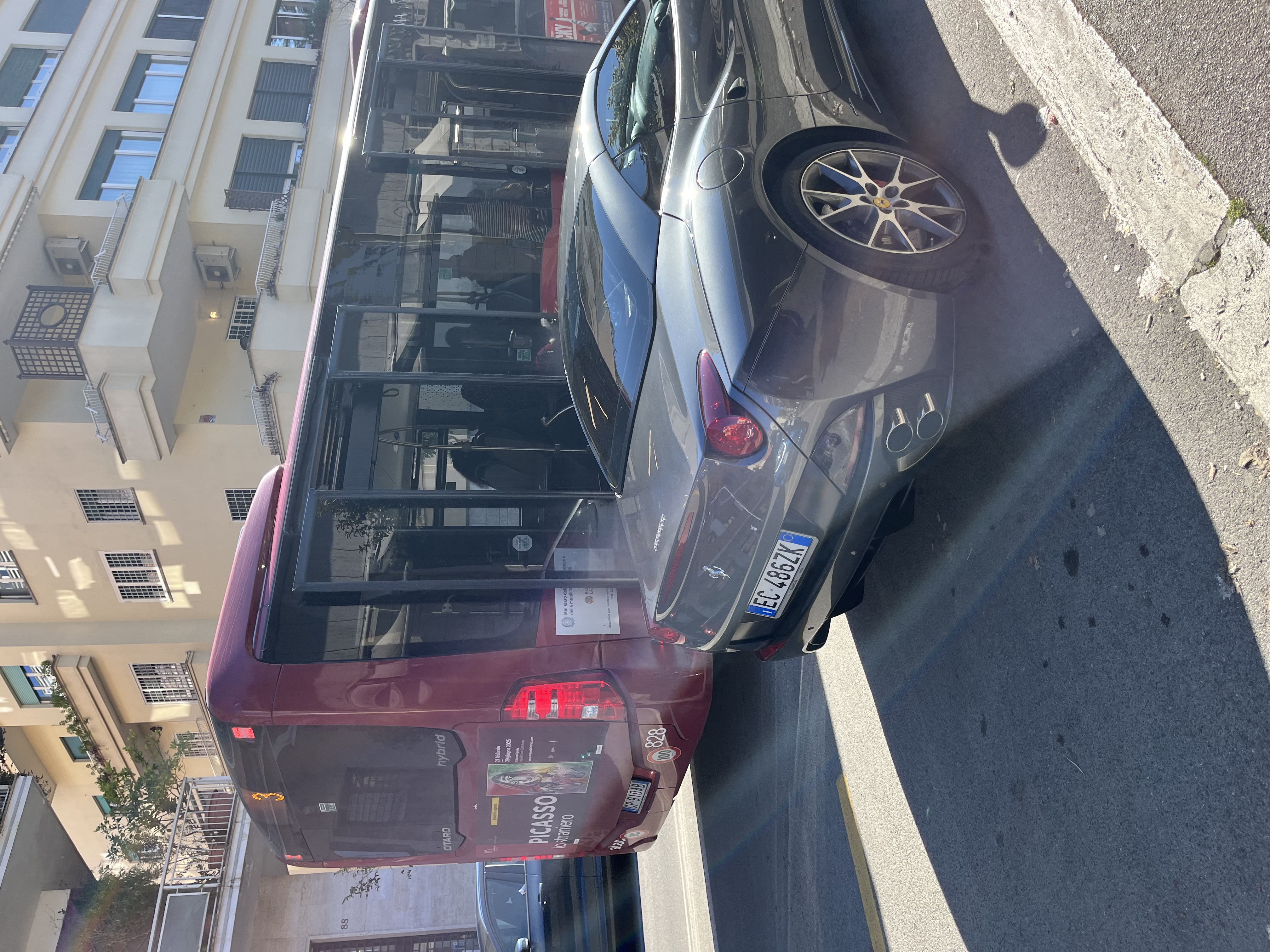 Mistrz parkowania w pojeździe o numerach EC486ZK