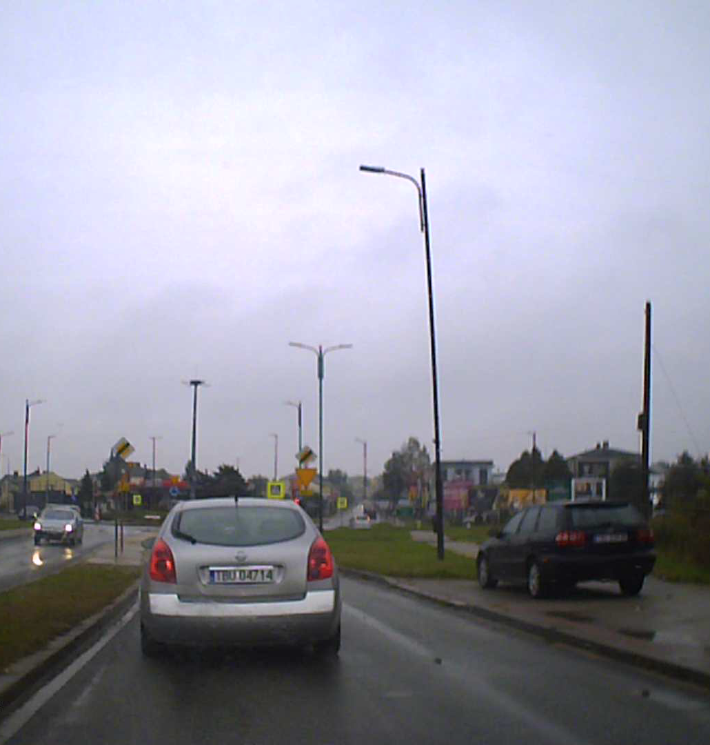 Pirat drogowy w pojeździe o numerach rejestracyjnych TBU04714