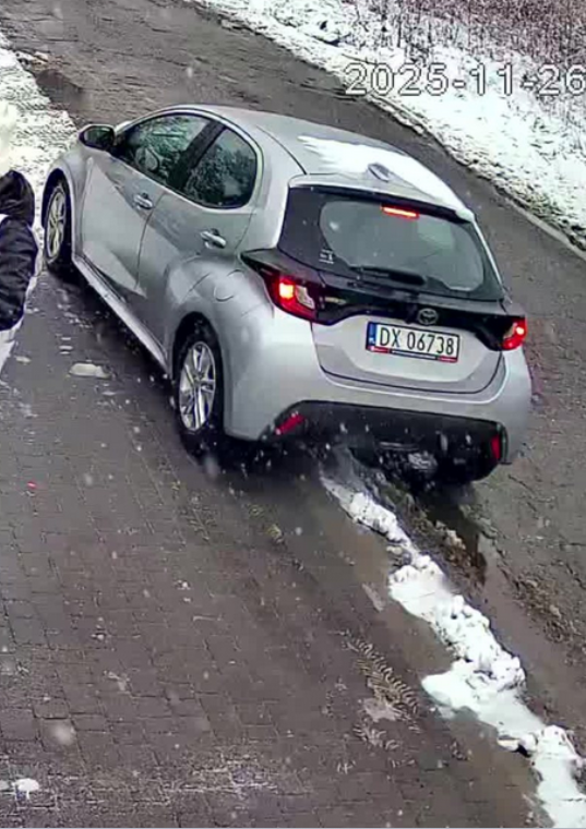 Uwaga!!!! w tym aucie jeżdżą zlodzieje którzy pod przykrywkom kontroli sieci energetycznej chodzą ...