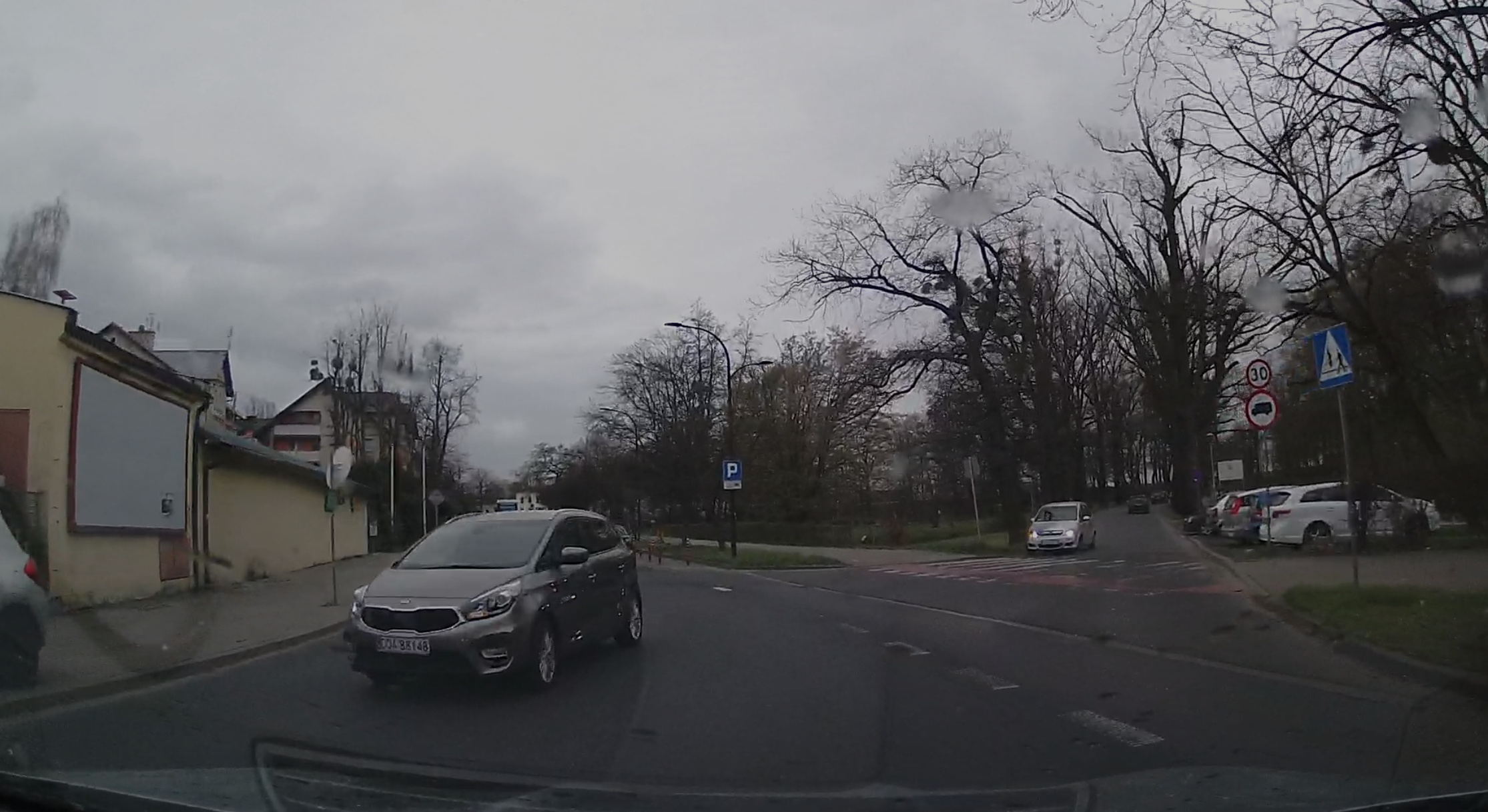 Pirat drogowy w pojeździe o numerach rejestracyjnych DOA88148