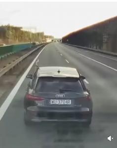 Idiota z audi, piąte zero