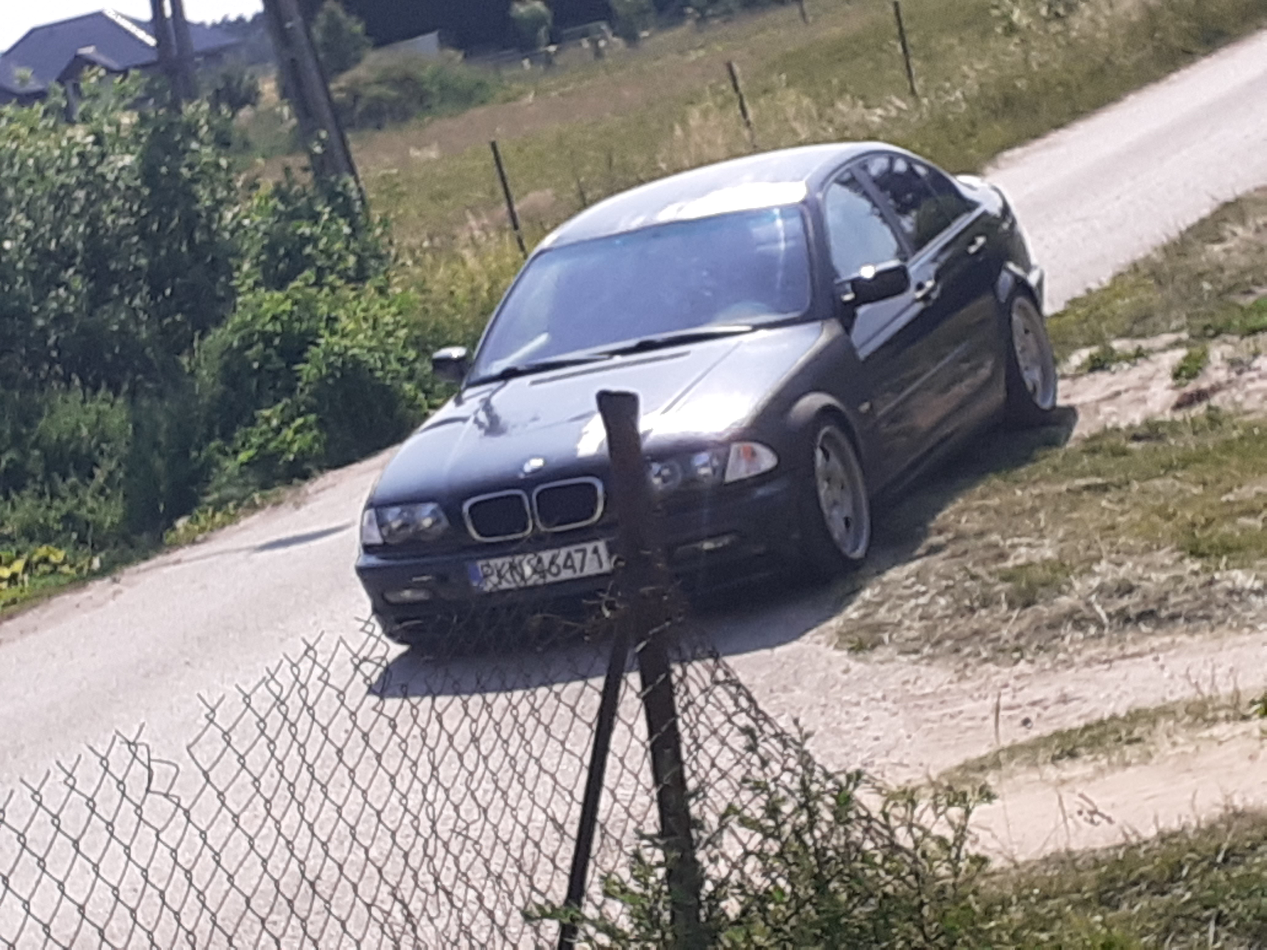 Mistrz parkowania w pojeździe o numerach PKN46471