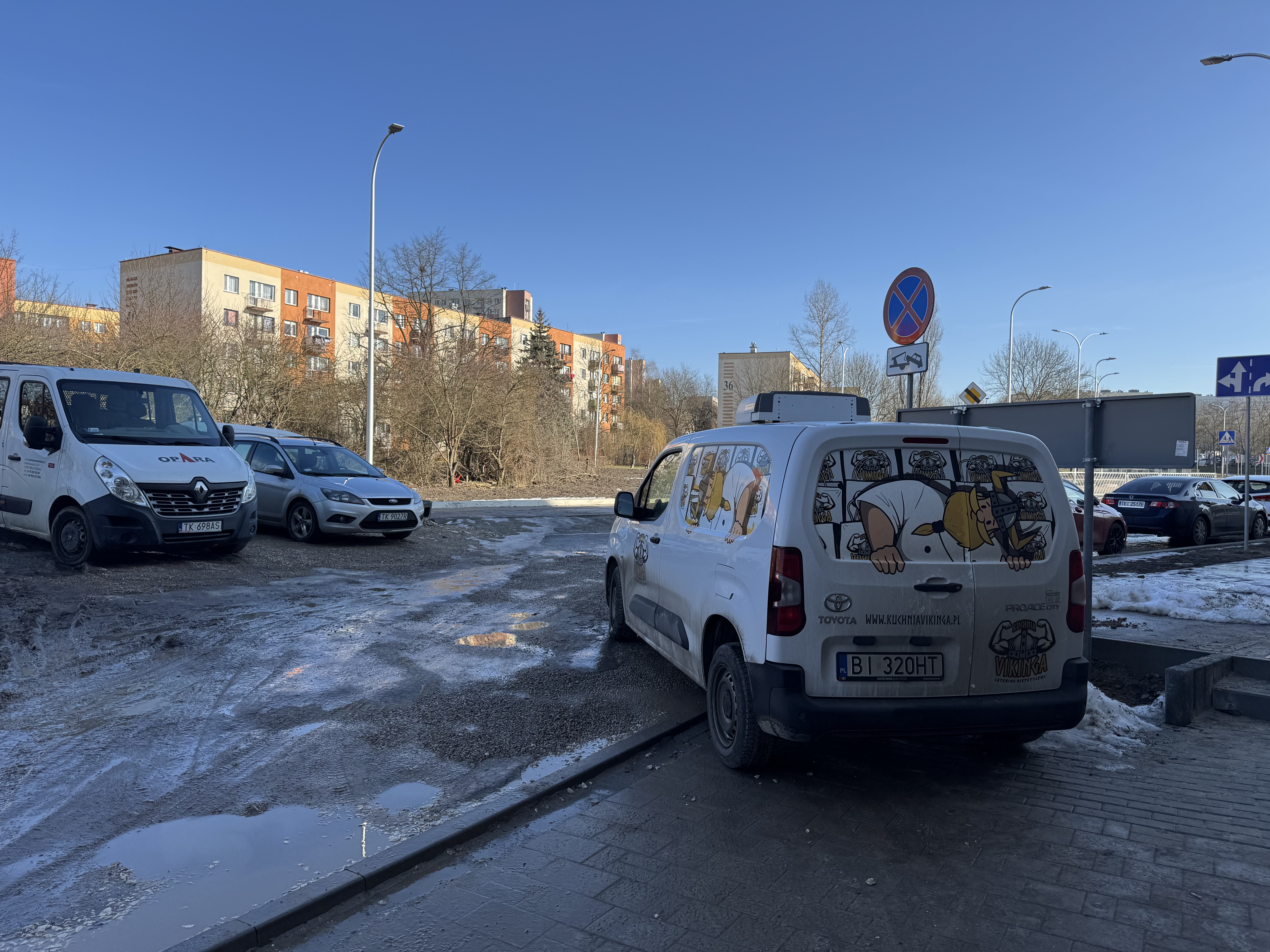 Mistrz parkowania w pojeździe o numerach BI320HT